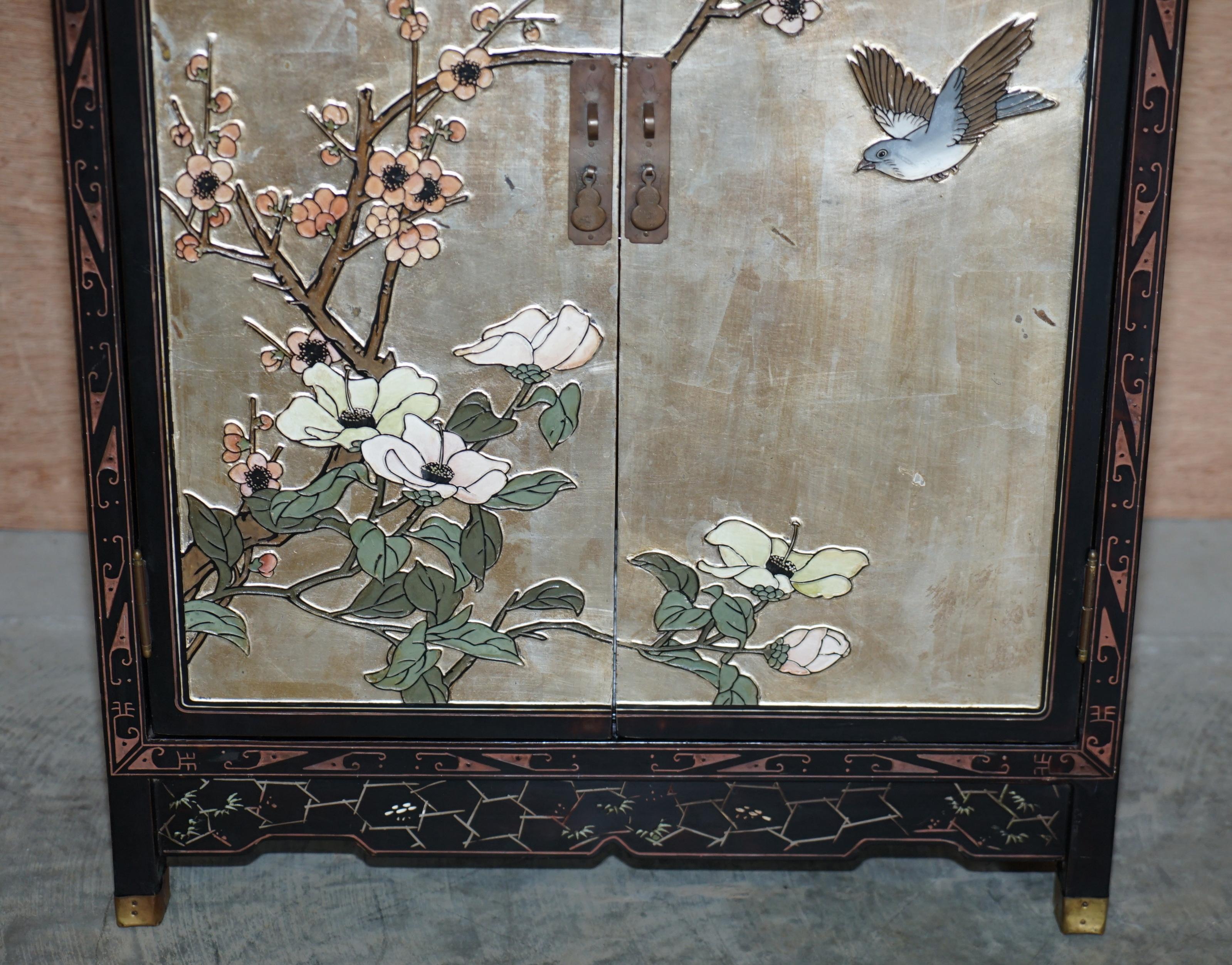 Chinese Black Lacquer Hand Painted Chinoiserie Side Table Cupboard or Sideboard 3