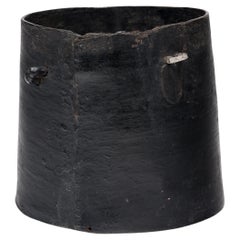 Chinese Black Lacquer Milk Bucket