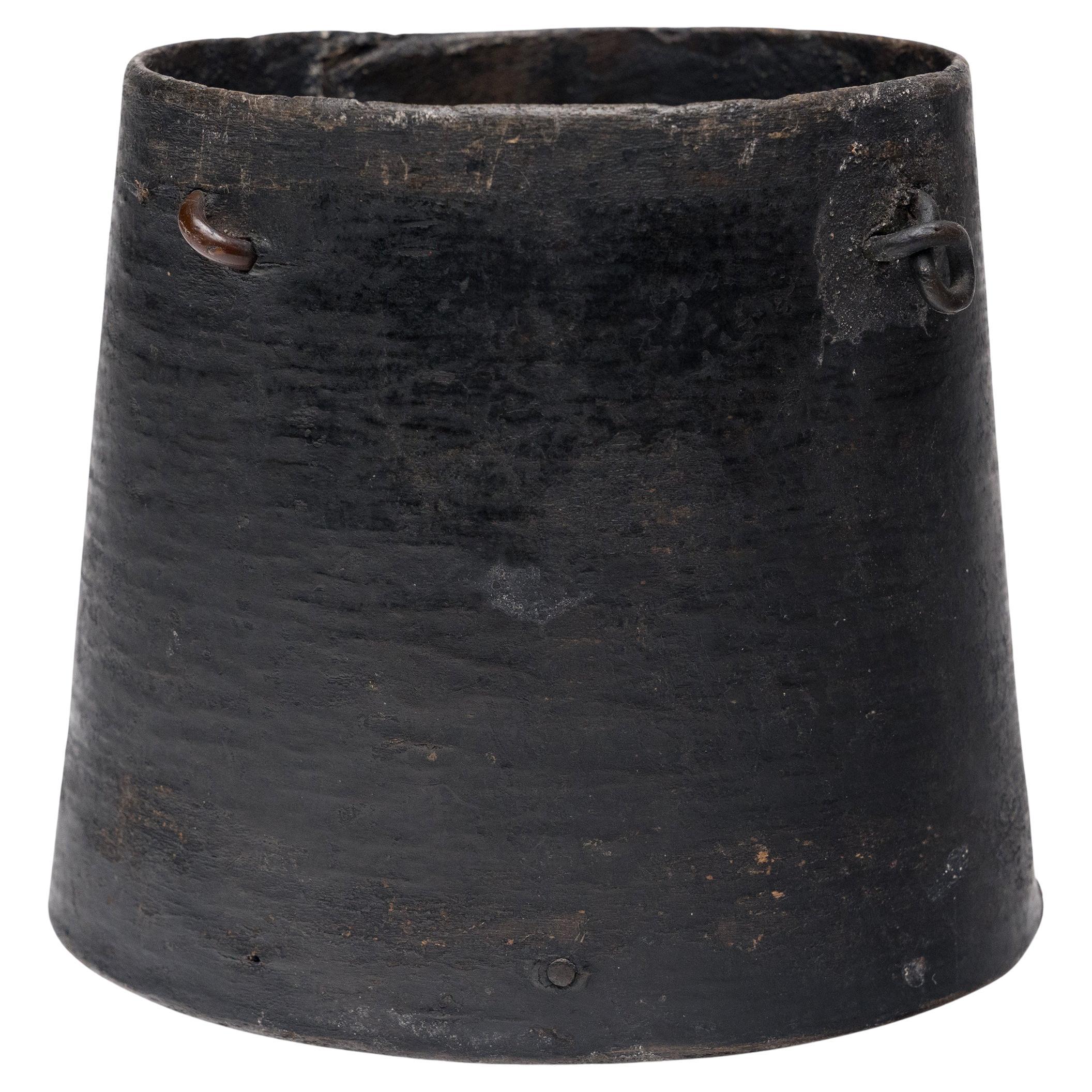 Secchio da latte cinese in lacca nera