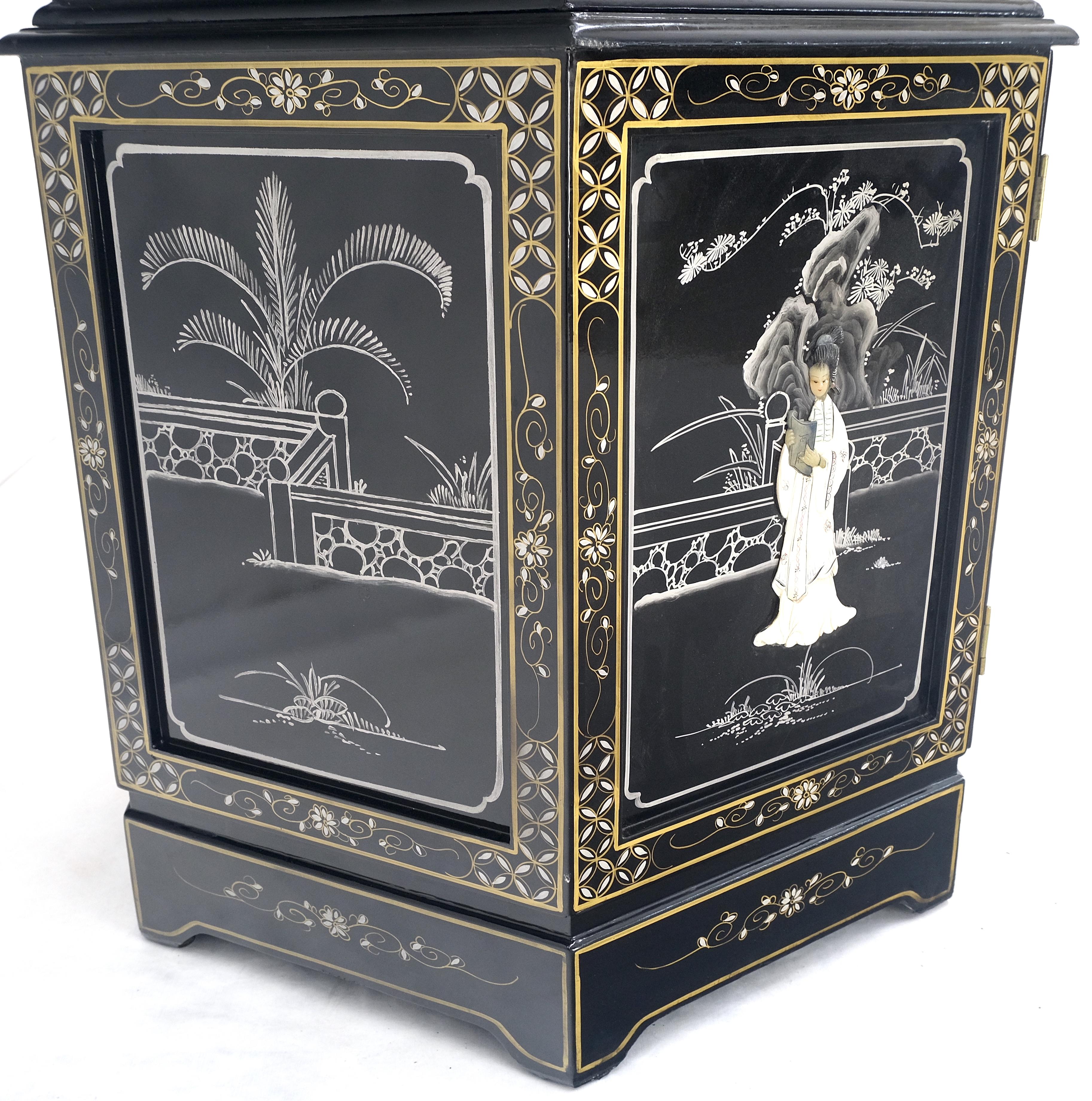 Chinesisch Schwarz Lack Rund Sechseck Pagode Top Perlmutt Vitrine Display im Angebot 9
