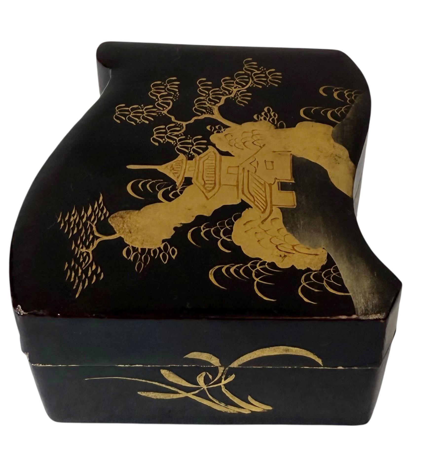 Early 19th Century Chinese Black Lacquer Work Box For Sale