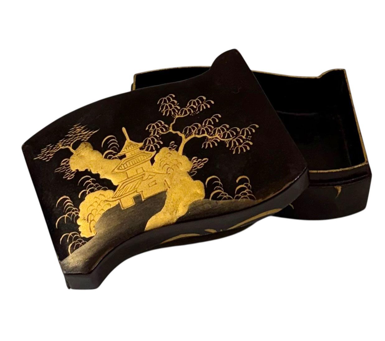 Chinese Black Lacquer Work Box For Sale 3