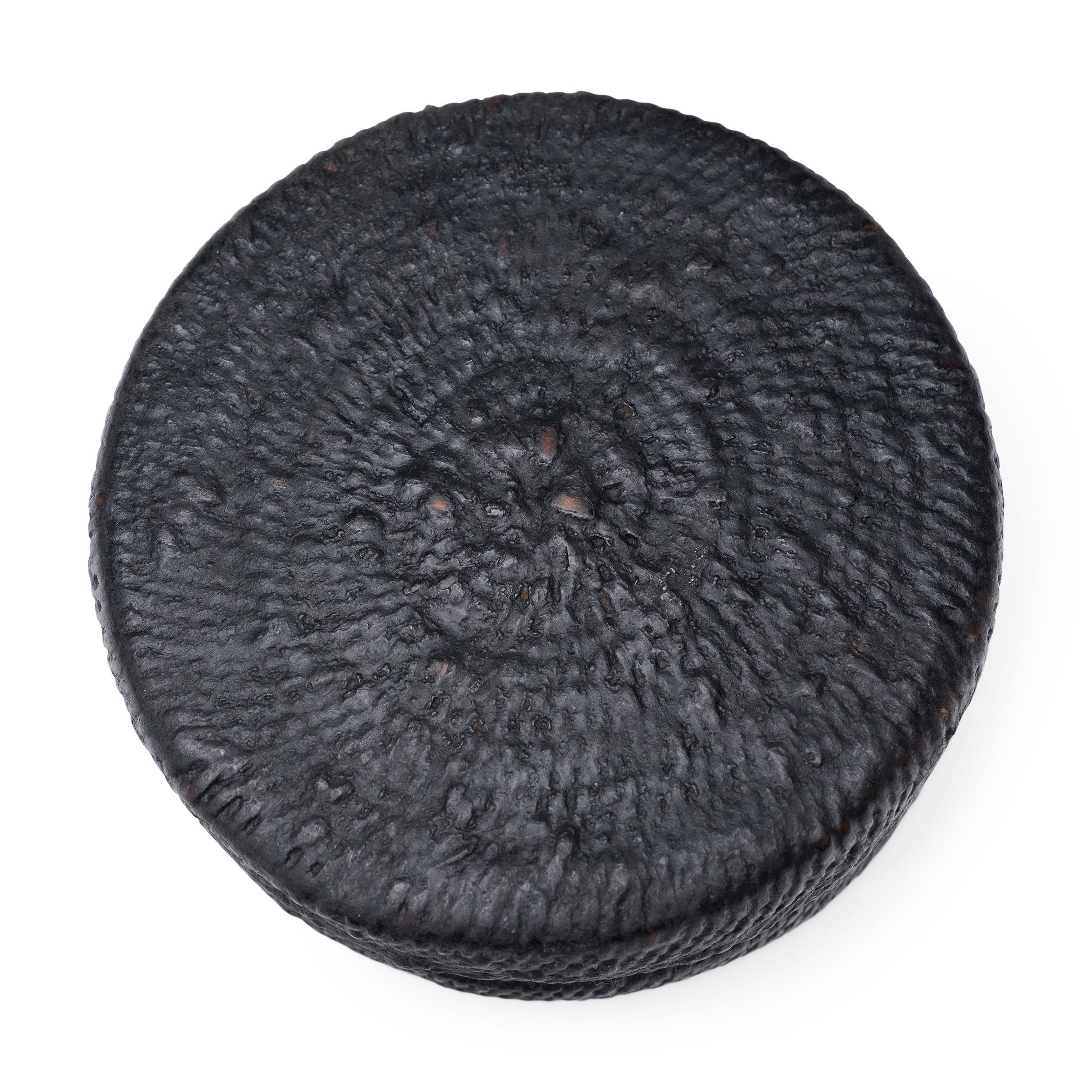 Chinese Black Lacquer Woven Box, c. 1900 In Good Condition For Sale In Chicago, IL