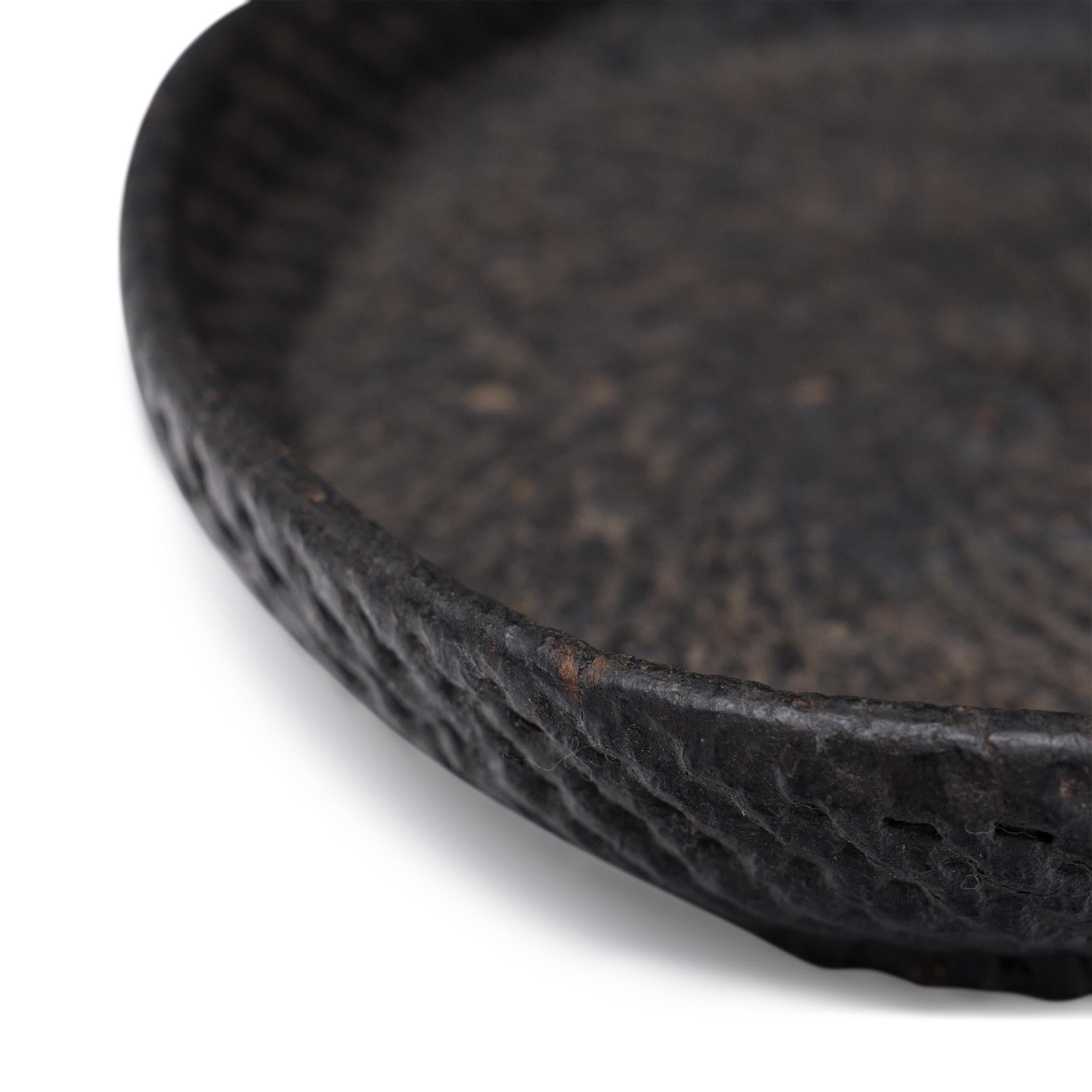 Rustico Piatto cinese in lacca nera intrecciata, 1900 ca. in vendita