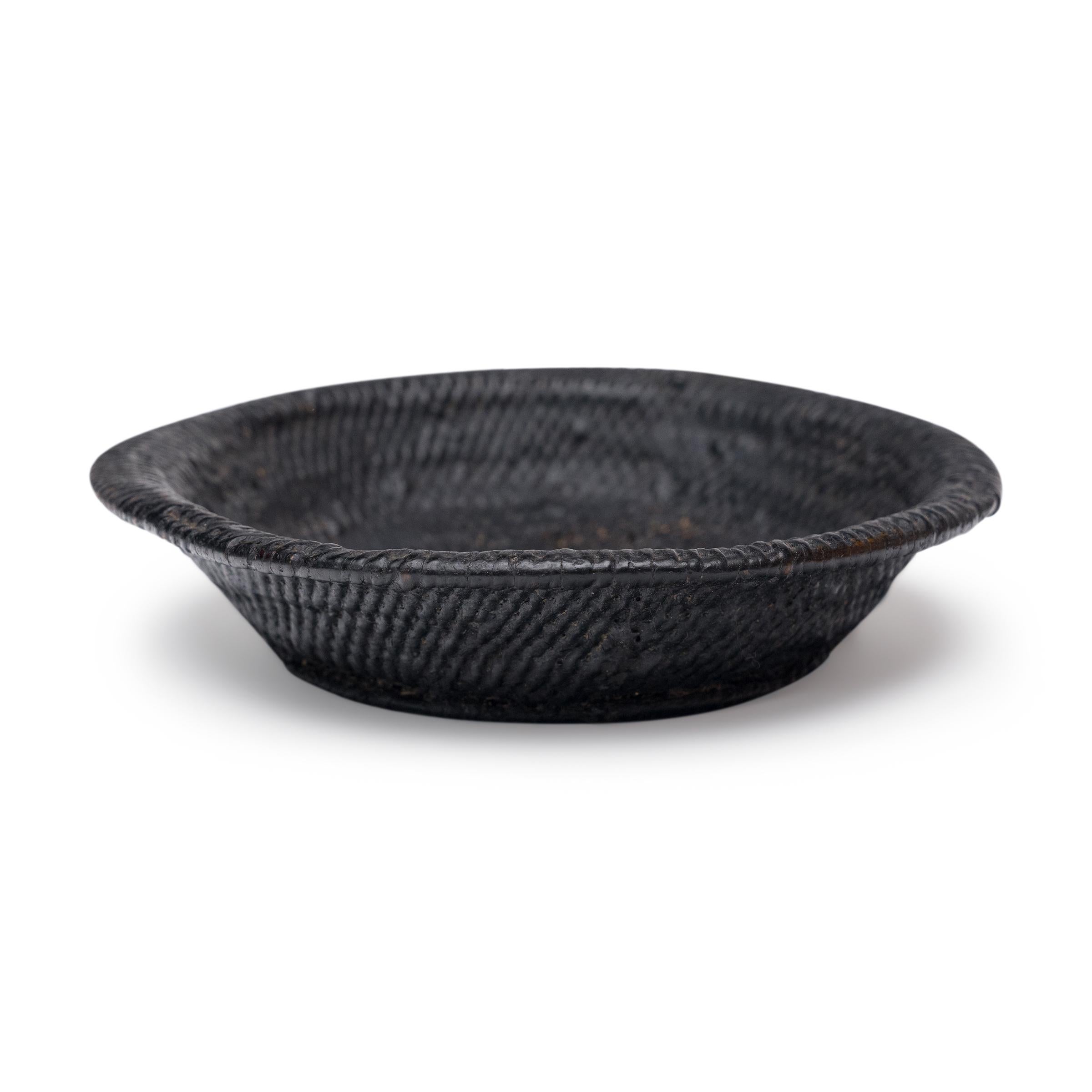 Cinese Piatto cinese in lacca nera intrecciata, 1900 ca. in vendita