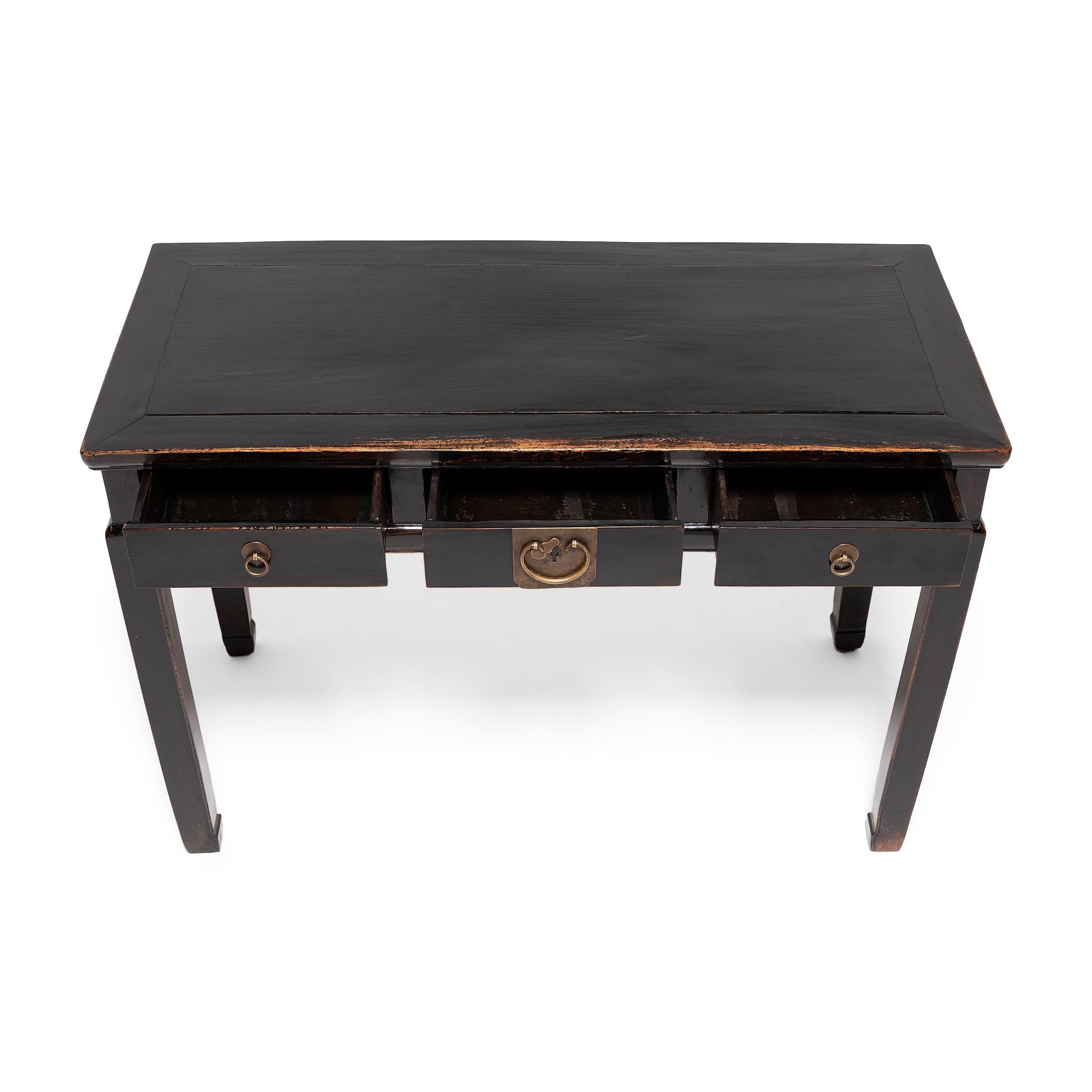 Chinese Black Lacquer Writing Desk, C. 1850 In Good Condition In Chicago, IL