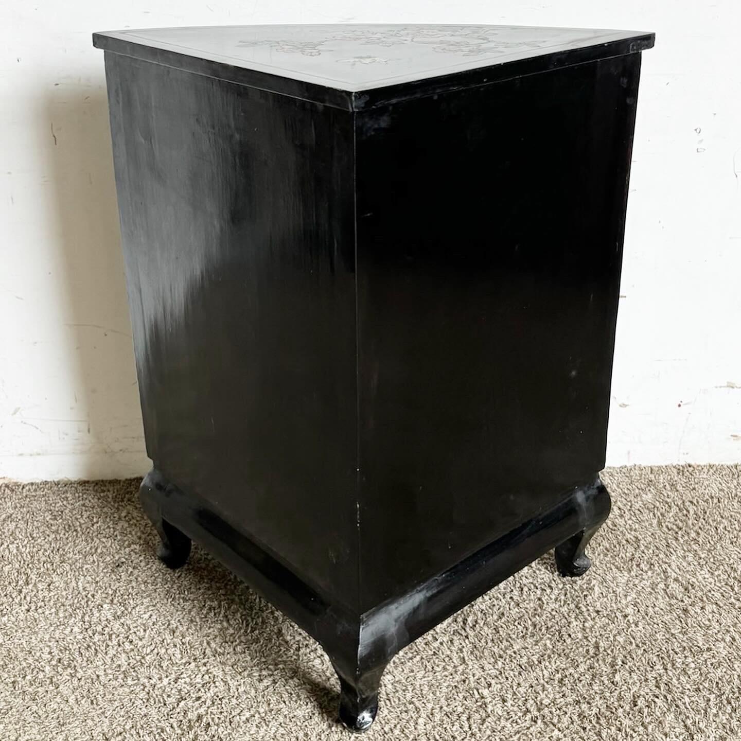 Chinese Black Lacquered and Hand Laminated Demi Lune Cabinet/Side Table For Sale 3