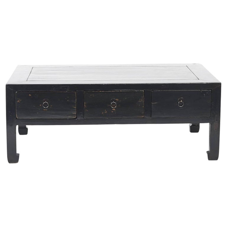 Chinese Black Lacquered Art Deco Coffee Table For Sale