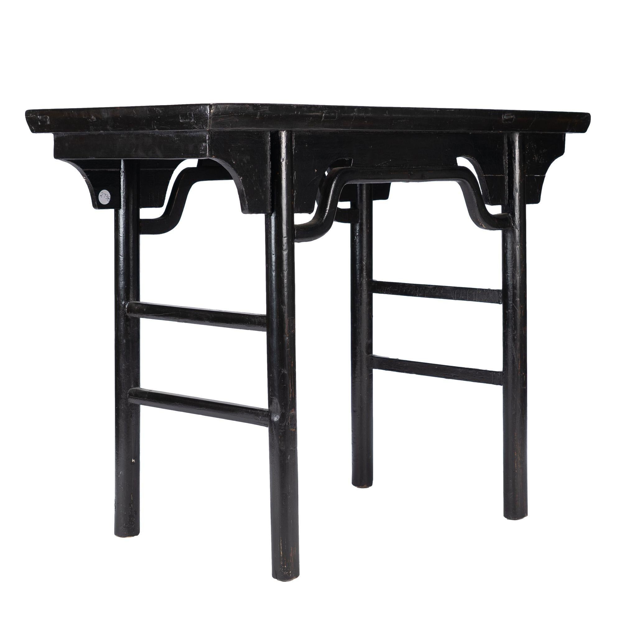 Chinese black lacquered elm wine table, 1875 For Sale 1