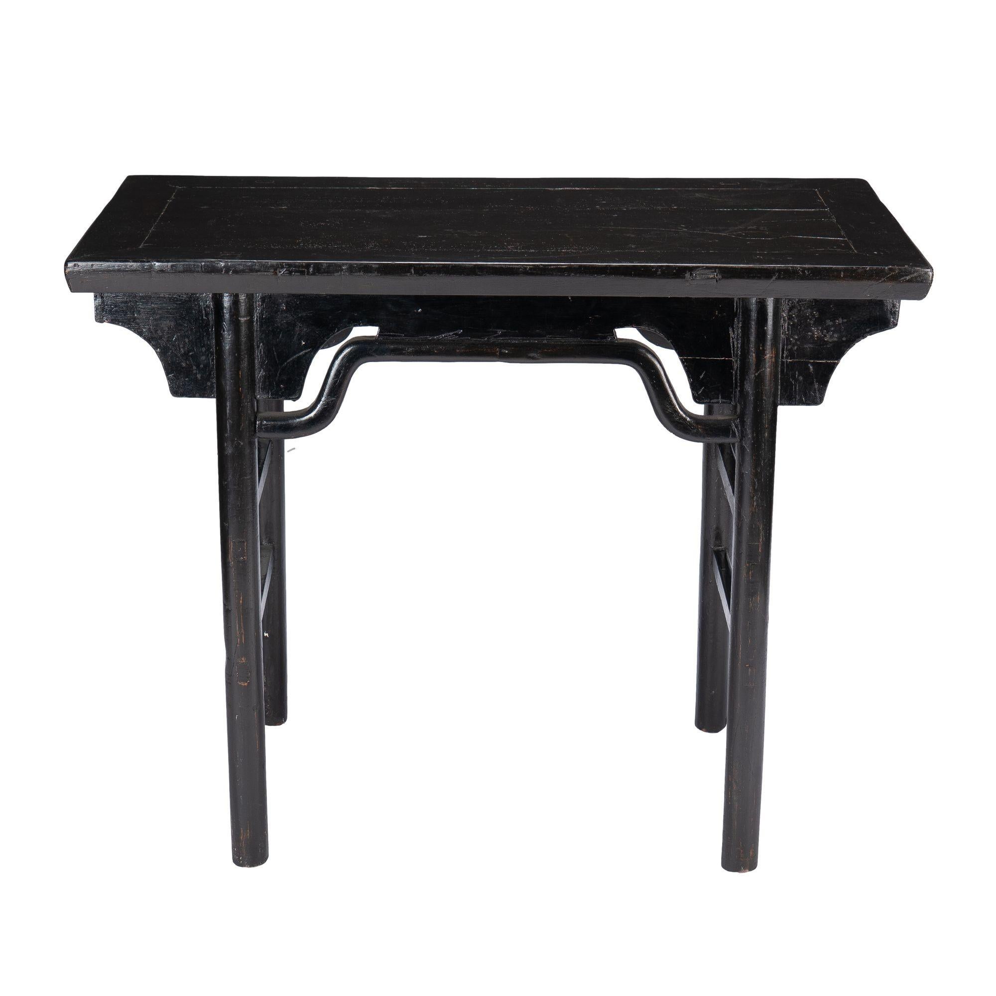 Chinese black lacquered elm wine table, 1875 For Sale 2