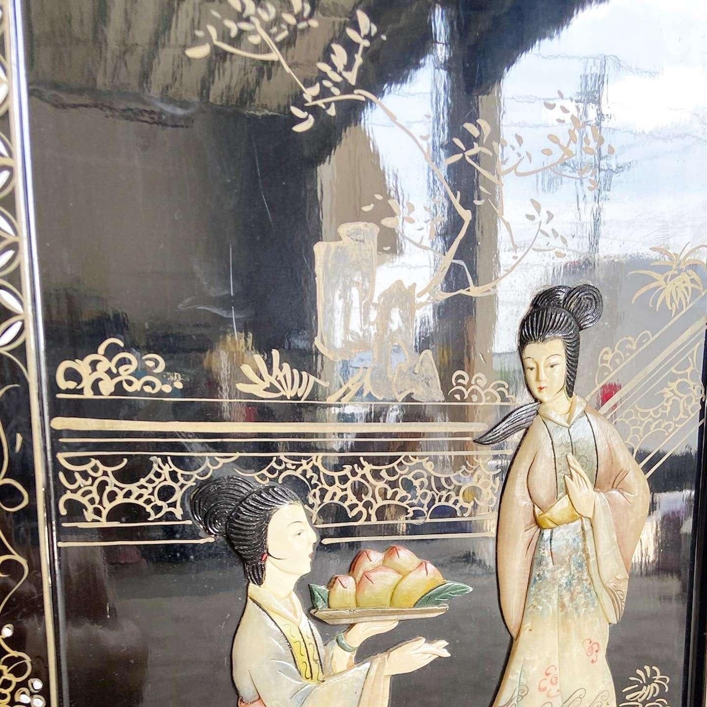 Chinesisches schwarz lackiertes, handbemaltes und besticktes Wandzubehör mit Figuren – ein Paar im Angebot 2