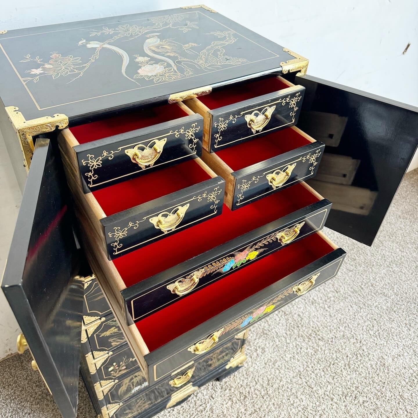 Chinese Black Lacquered Hand Painted Lingerie Chest With Gold Accents In Good Condition In Delray Beach, FL