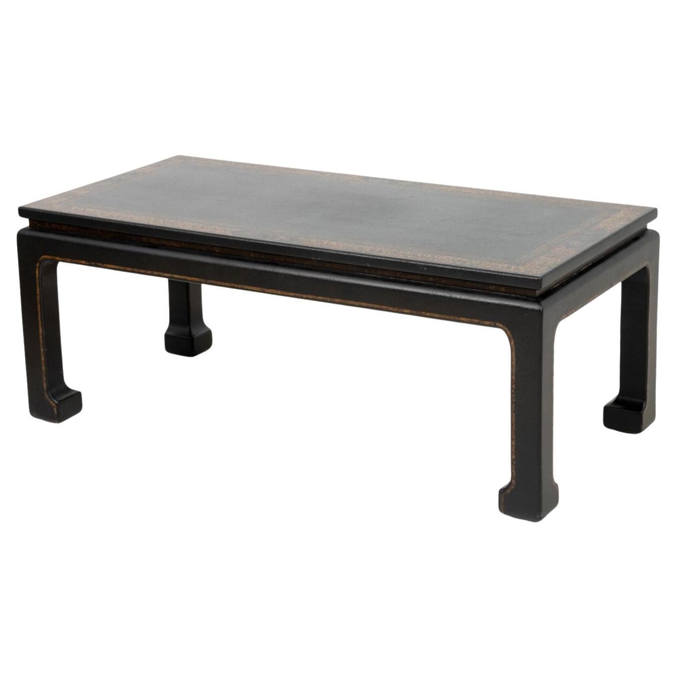Chinese Black Lacquered Kang Table en vente
