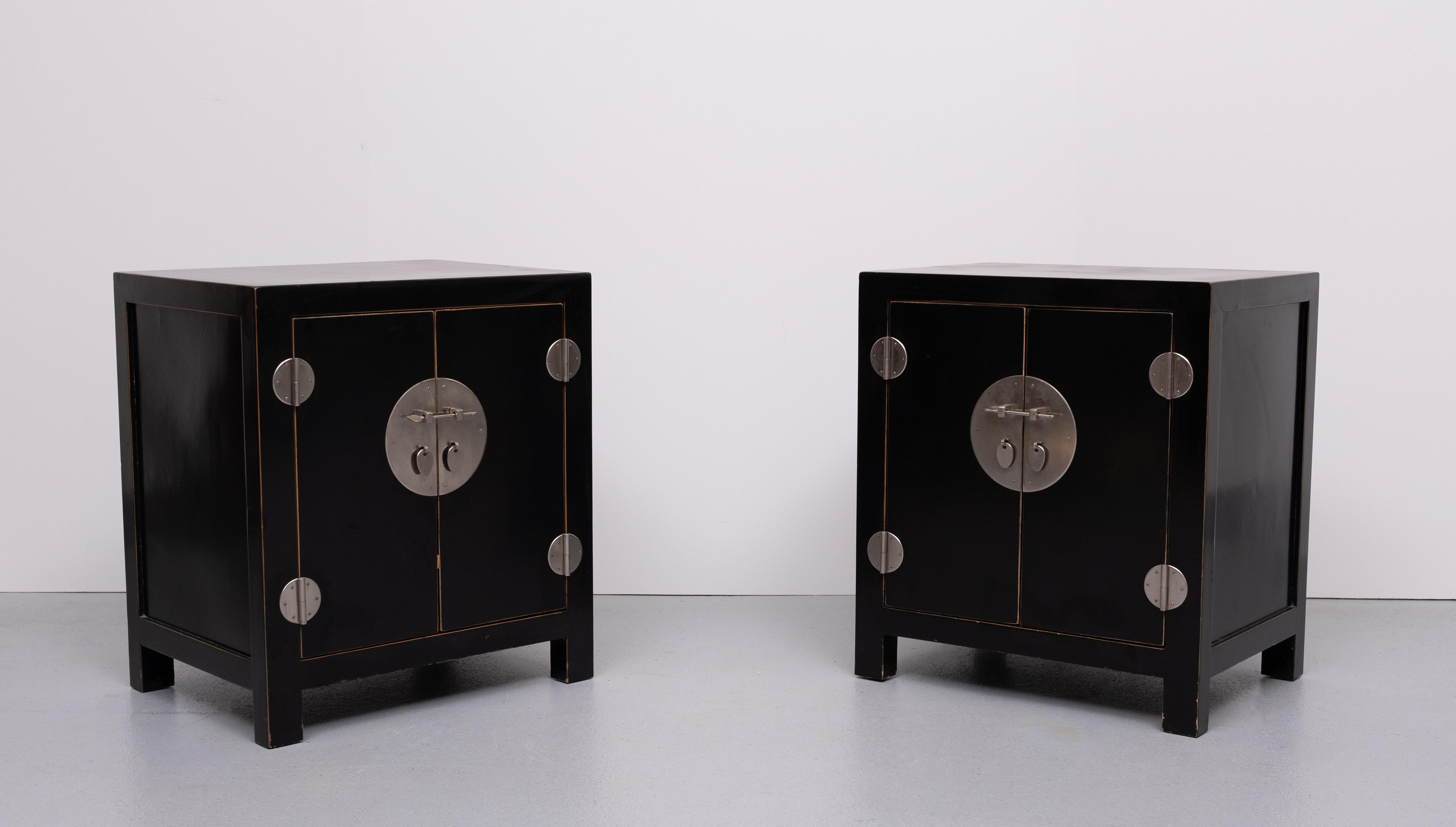 paire de Chinois  Black Night stands  1970s Bon état - En vente à Den Haag, NL