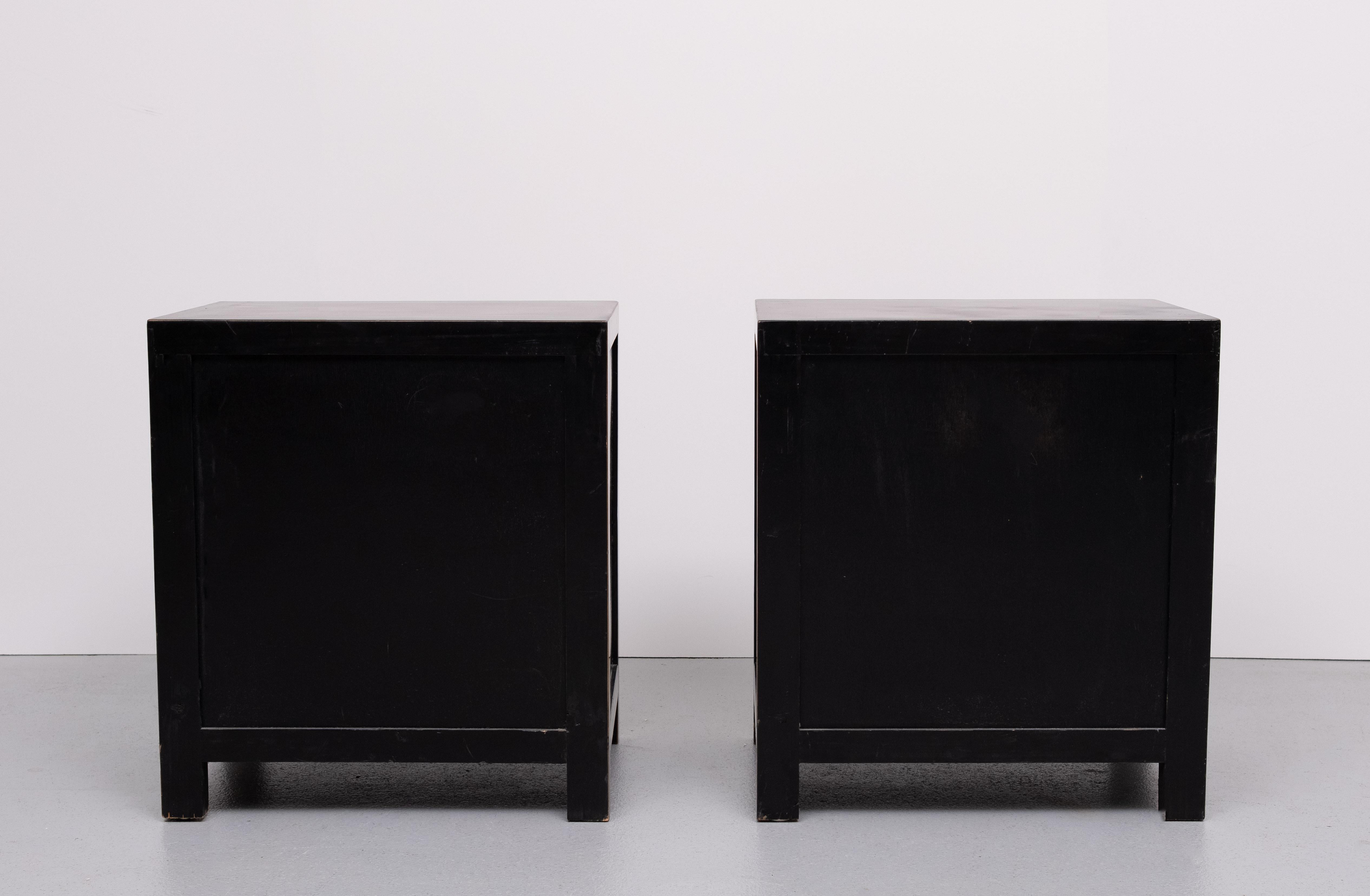 Fruitiers paire de Chinois  Black Night stands  1970s en vente