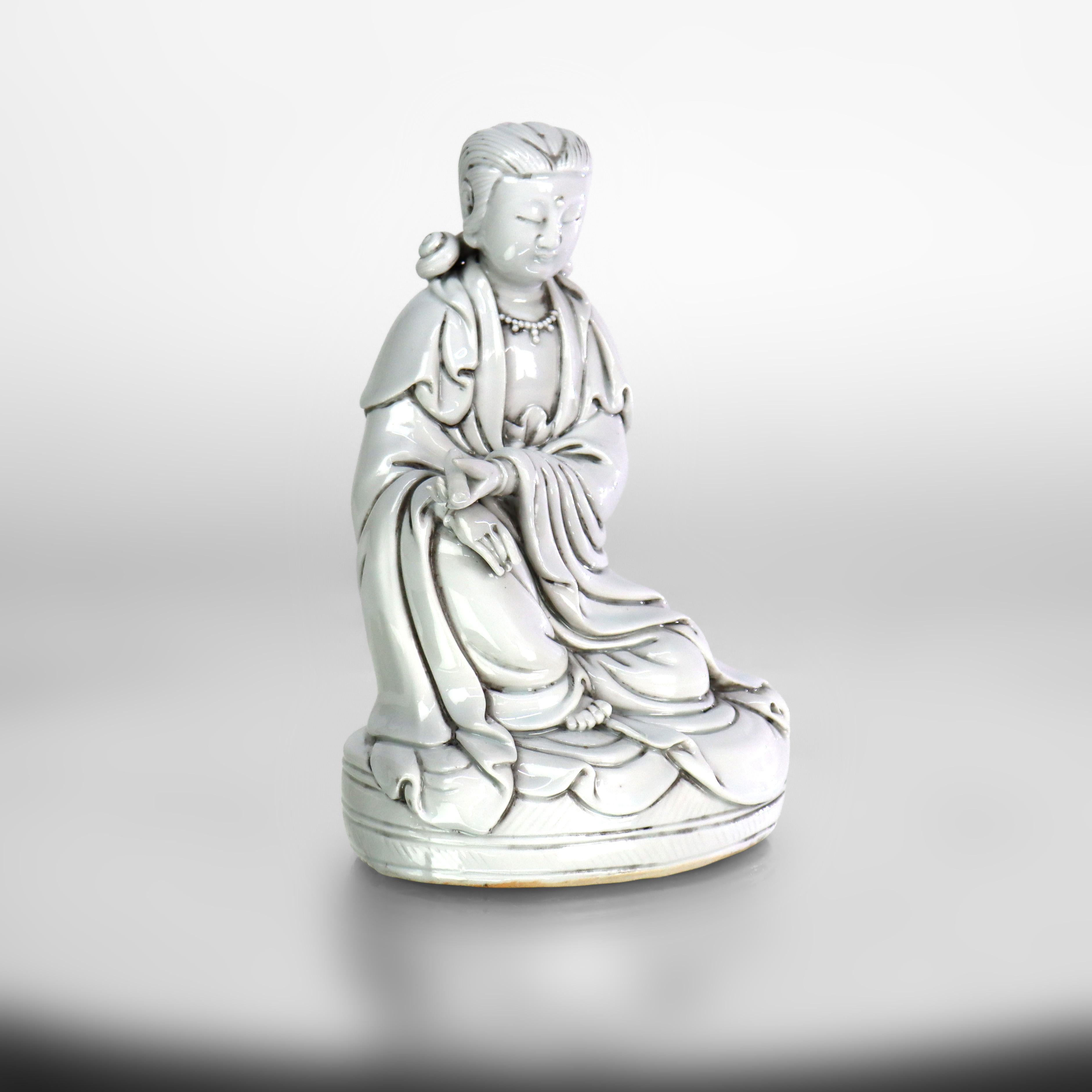 Chinese Blanc De Chine Figurine Of Guanyin, Goddess Of Mercy & Compassion 20thC im Angebot 1