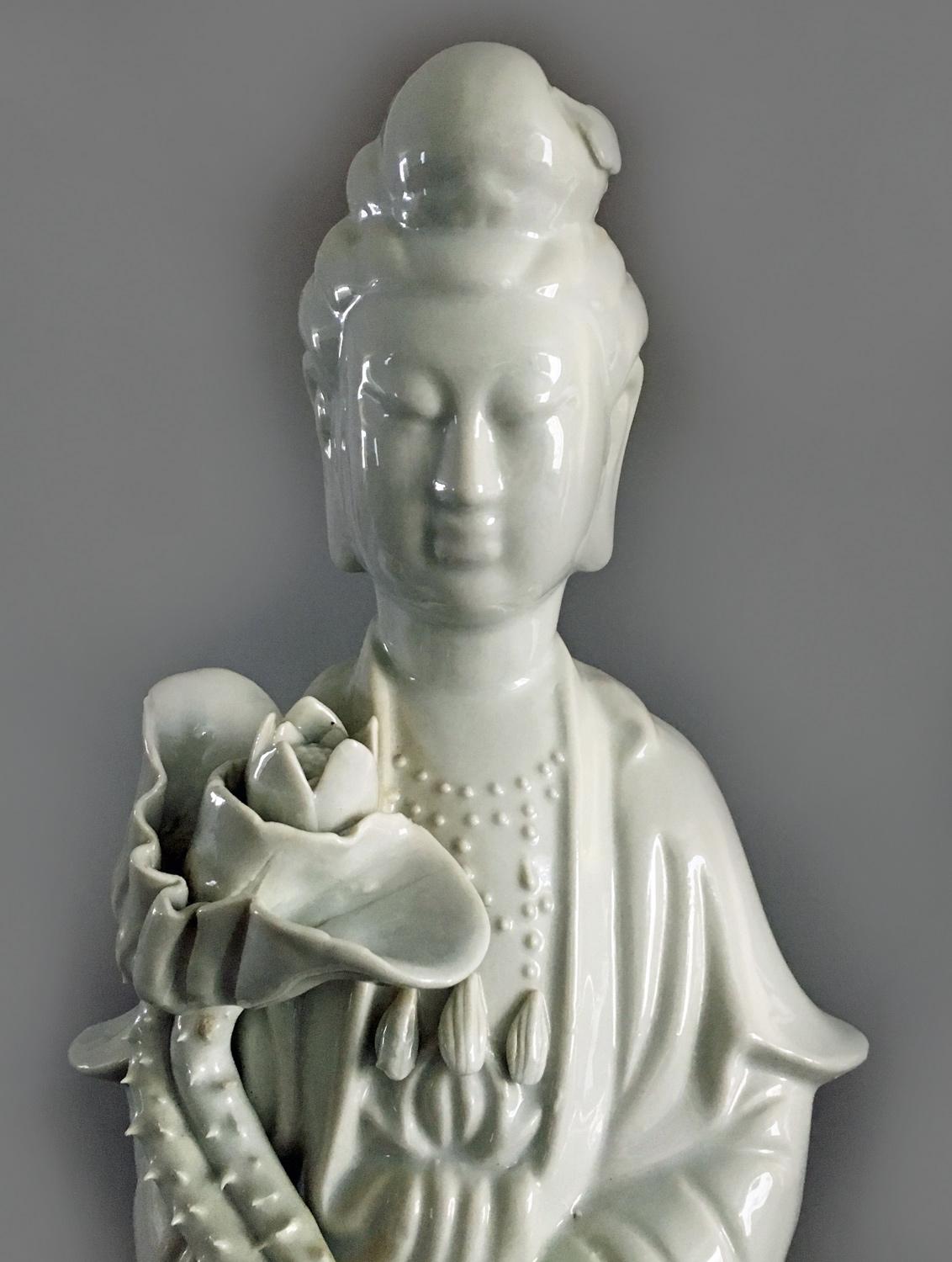 Chinese Blanc de Chine Porcelain Quan Yin In Good Condition For Sale In Sheffield, MA