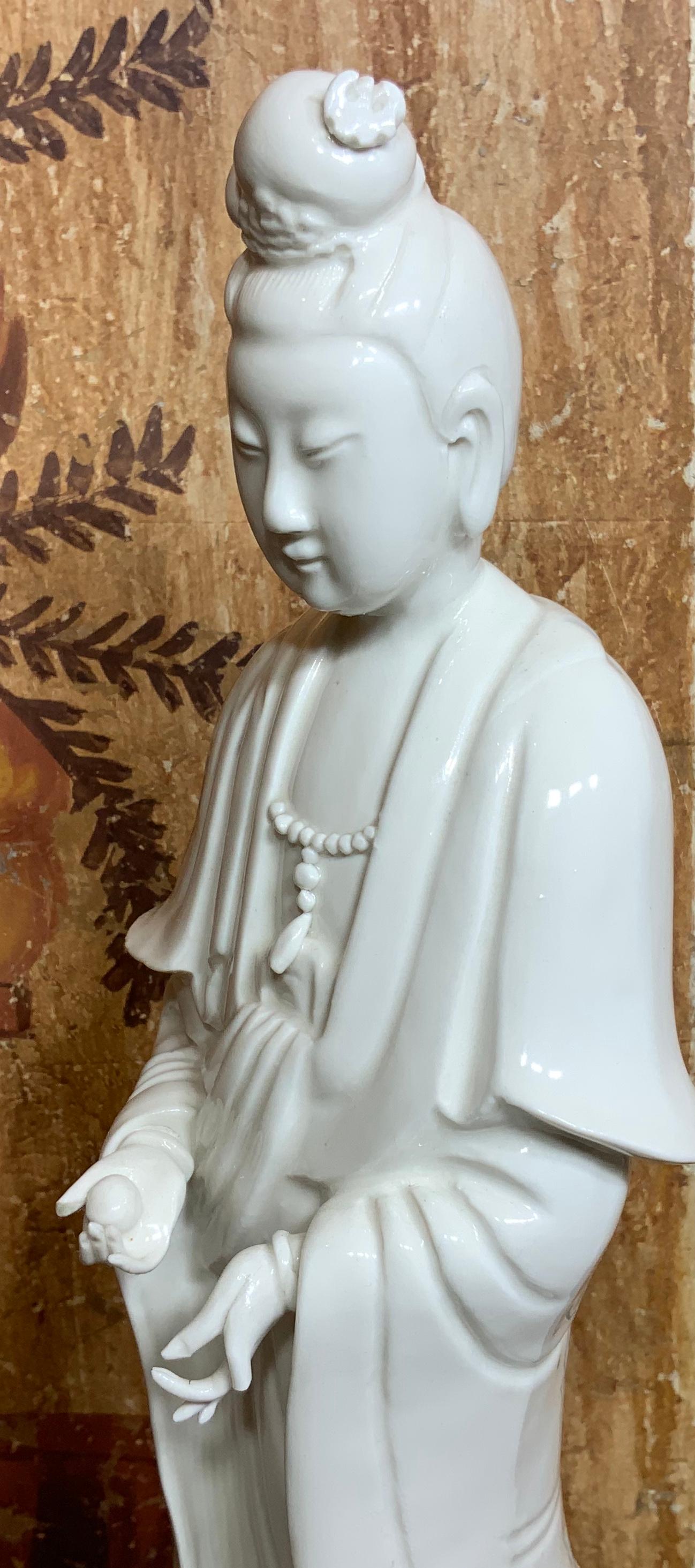Mid-20th Century Chinese Blanc de Chine Porcelain Quan Yin For Sale