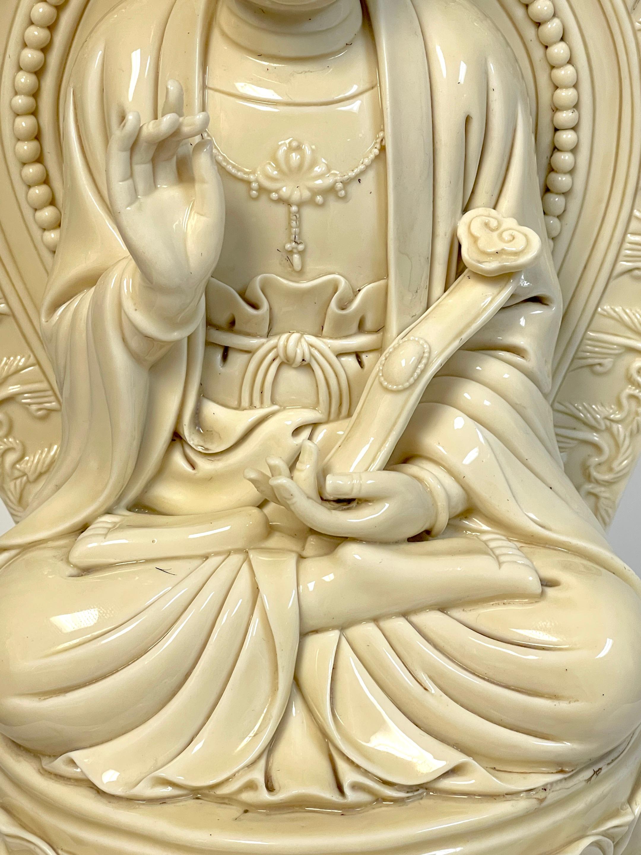 Chinese Blanc-de-Chine Seated Guanyin Altar Piece, 19th/20th Century For Sale 7