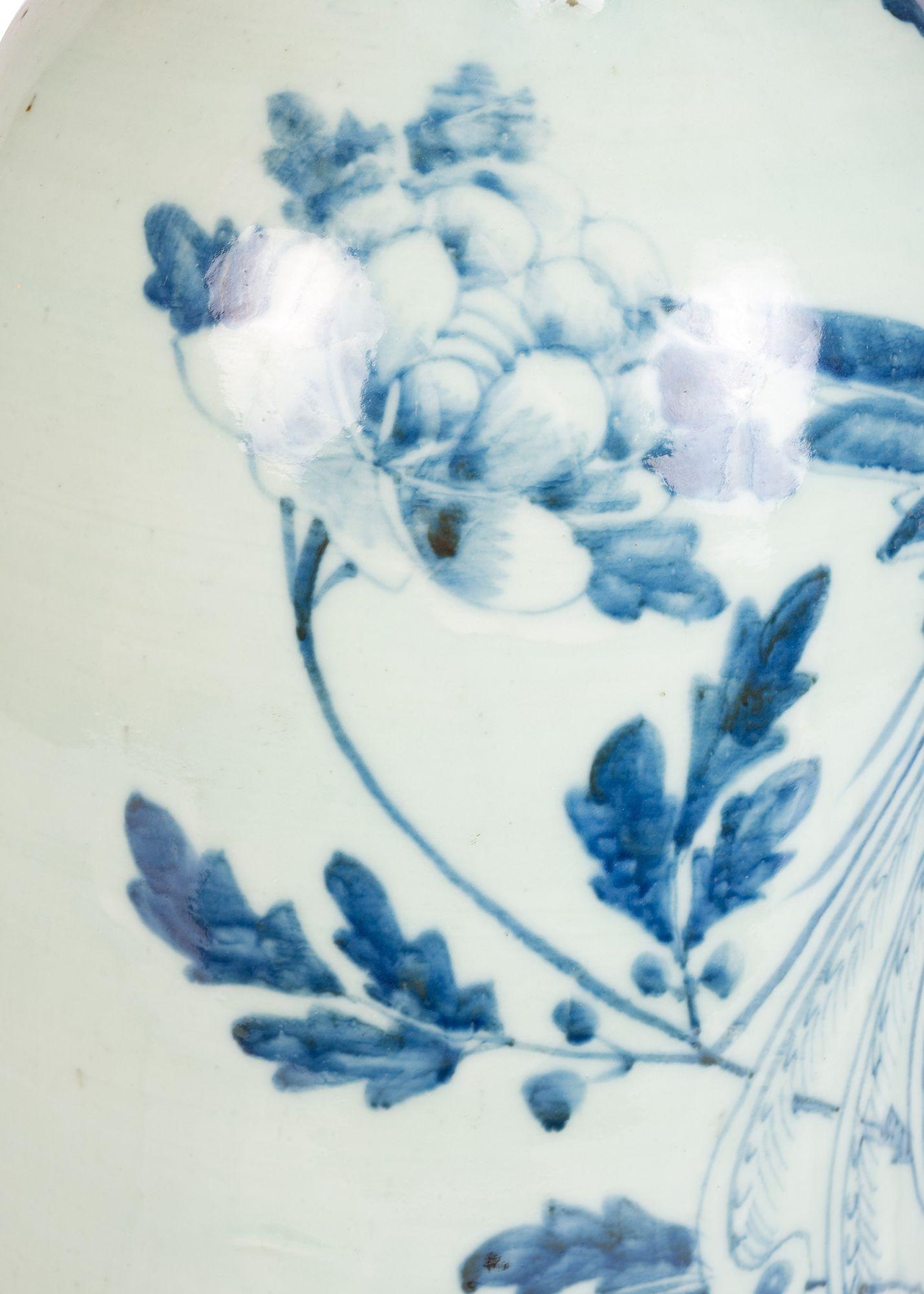 Vase / lampe chinoise bleu et blanc du 19e siècle Bon état - En vente à Brighton, Sussex