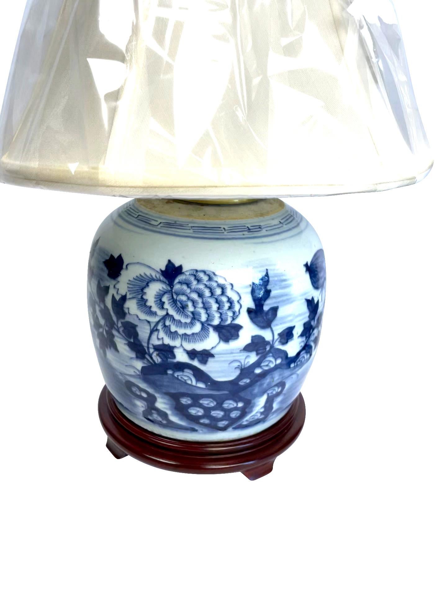 North American Chinese Blue and White Canton Ginger Jar Lamps Near Pair