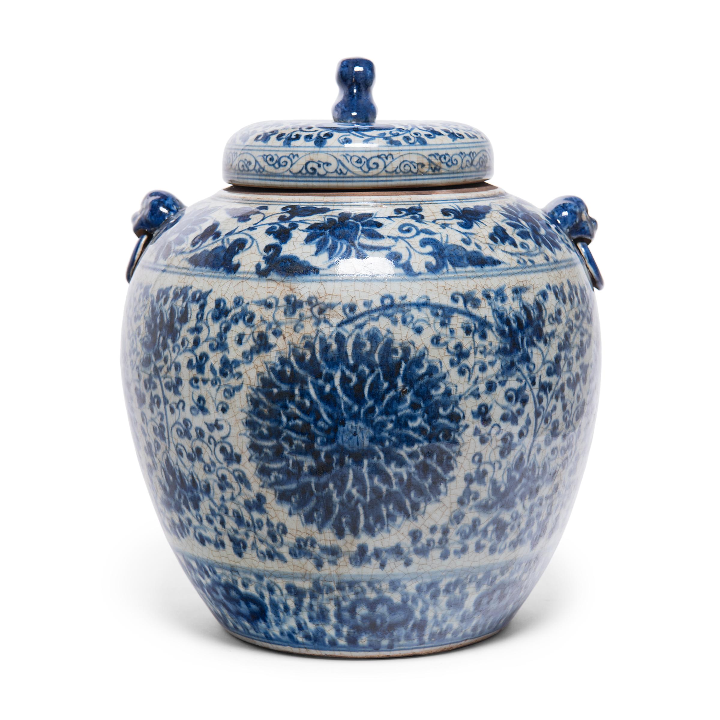 Chinese Export Chinese Blue and White Chrysanthemum Ginger Jar