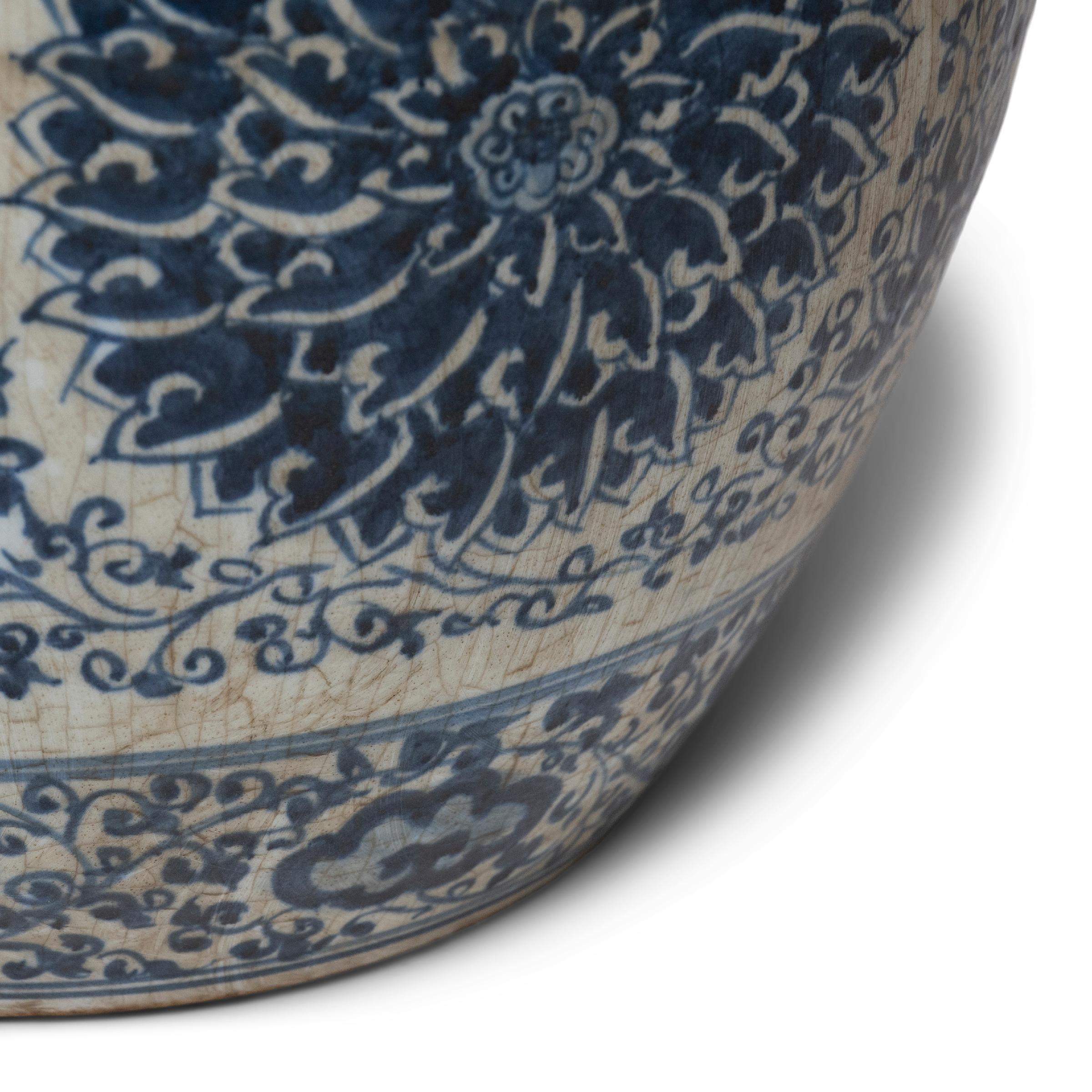 Porcelain Chinese Blue and White Chrysanthemum Ginger Jar For Sale