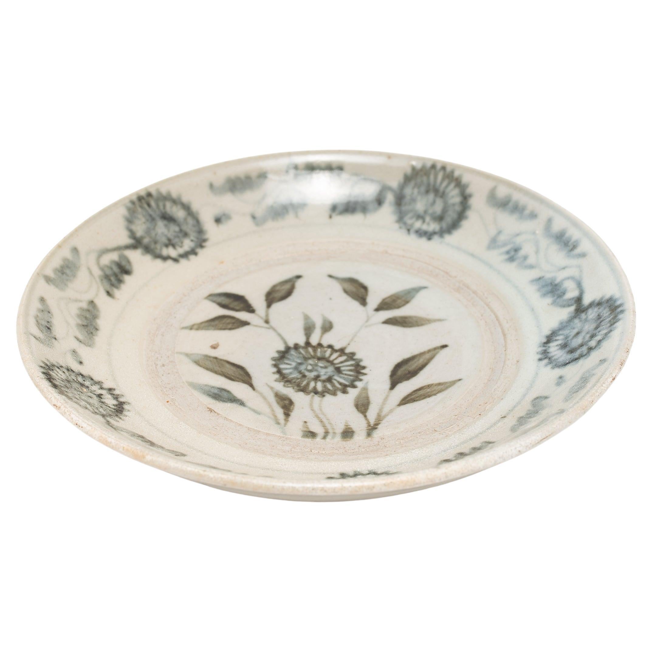 Chinese Blue and White Chrysanthemum Plate