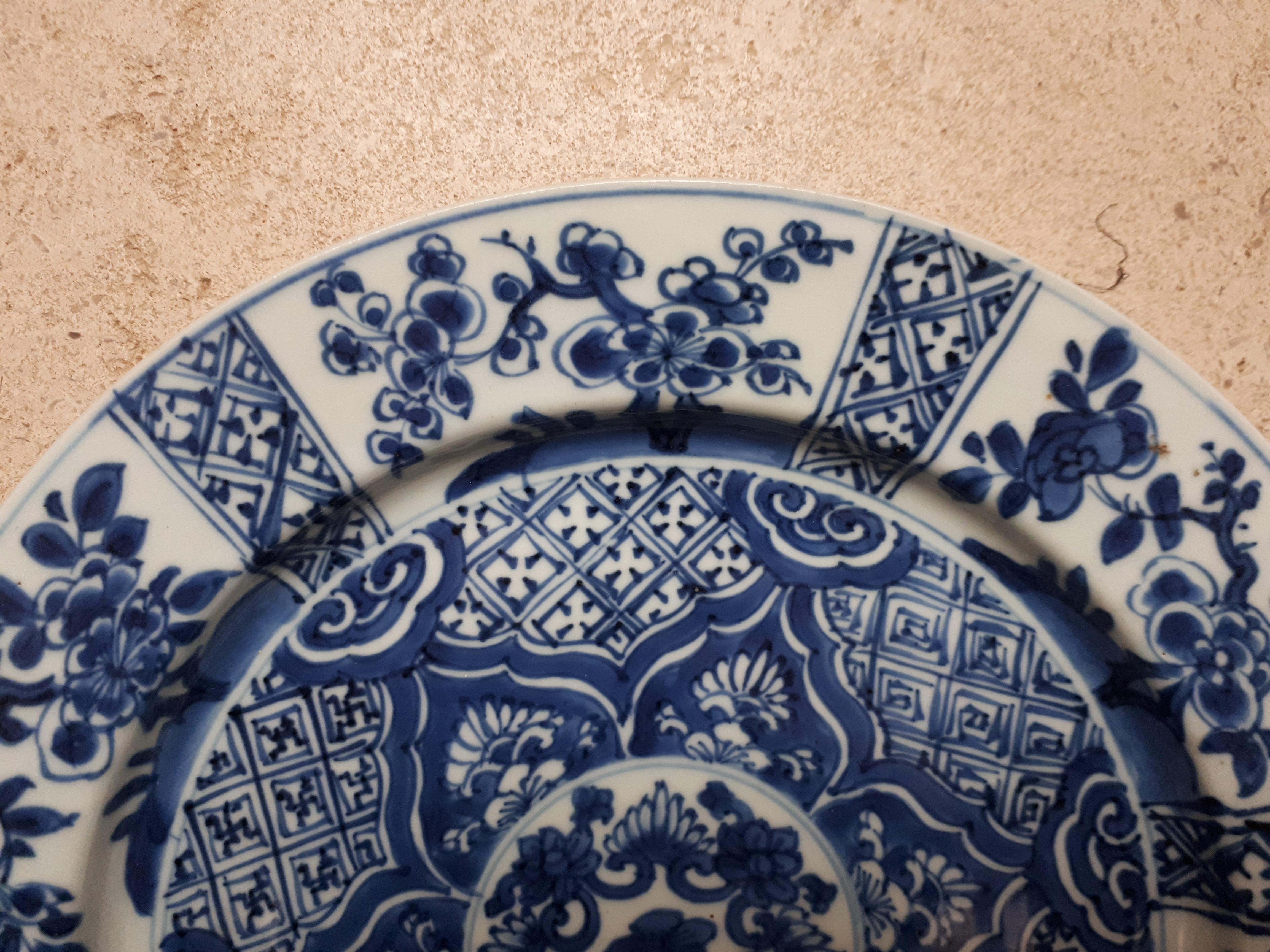 18th Century Chinese Blue And White Dish, China Kangxi Period For Sale