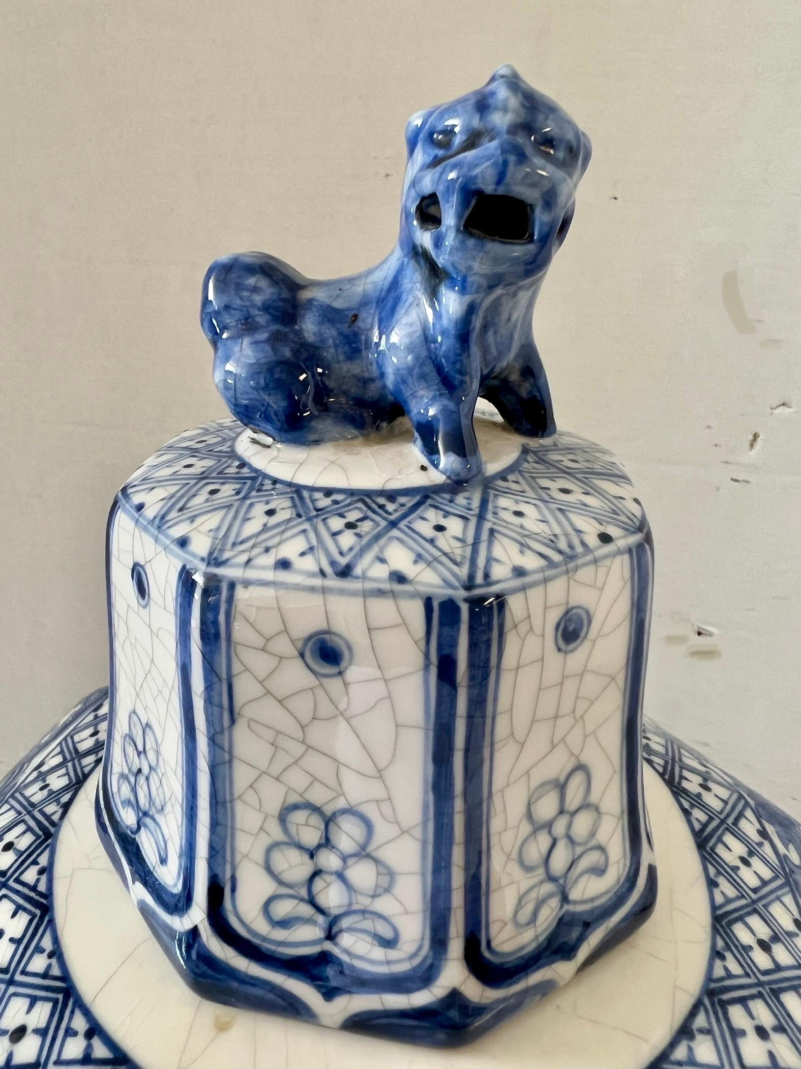 Chinese Blue and White Dragon Covered Ginger Jar Urn Vase with Foo Dog 2