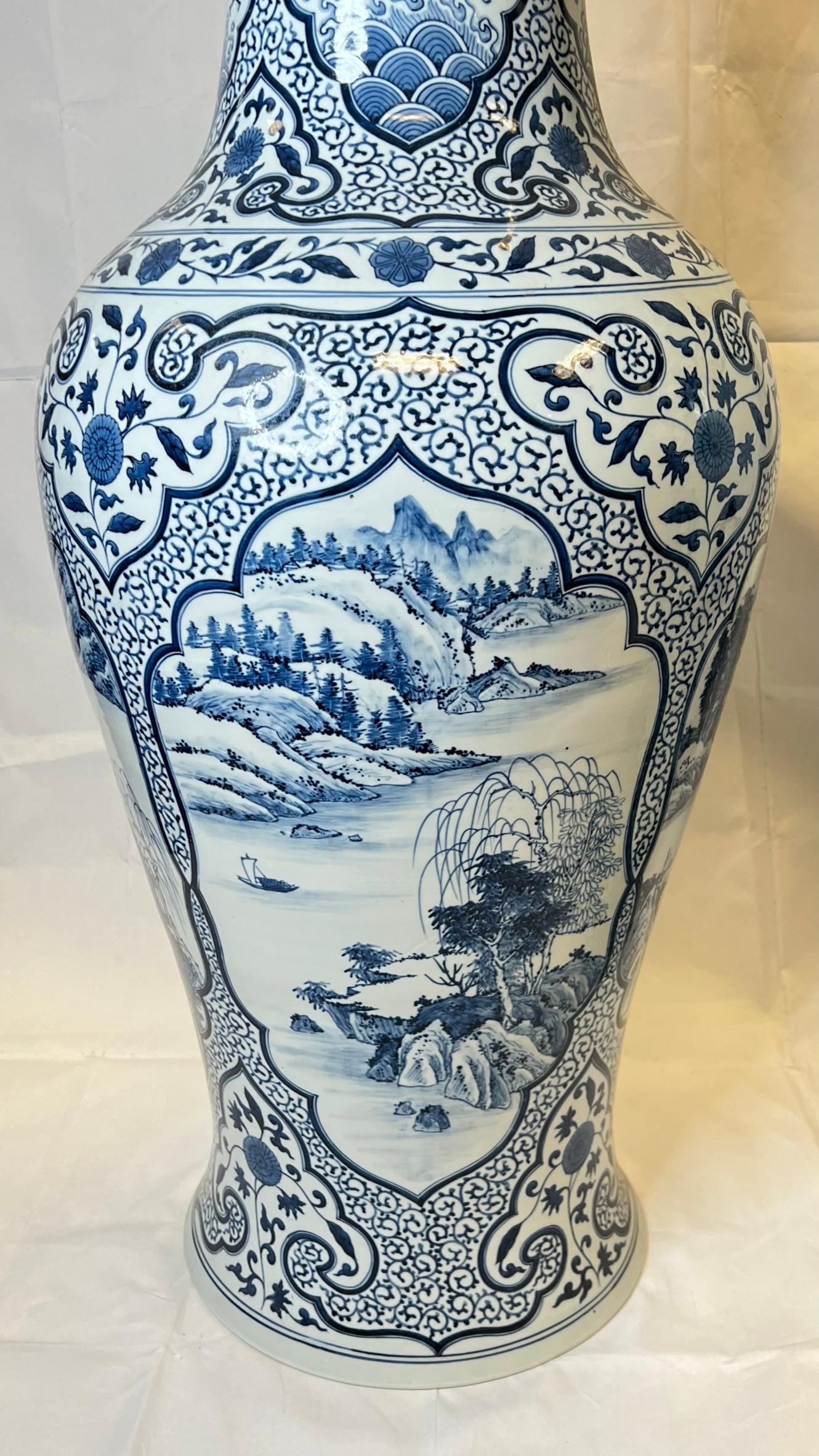 Chinese Blue and White Floor Vase in Qianlong Style In Good Condition For Sale In New York, NY