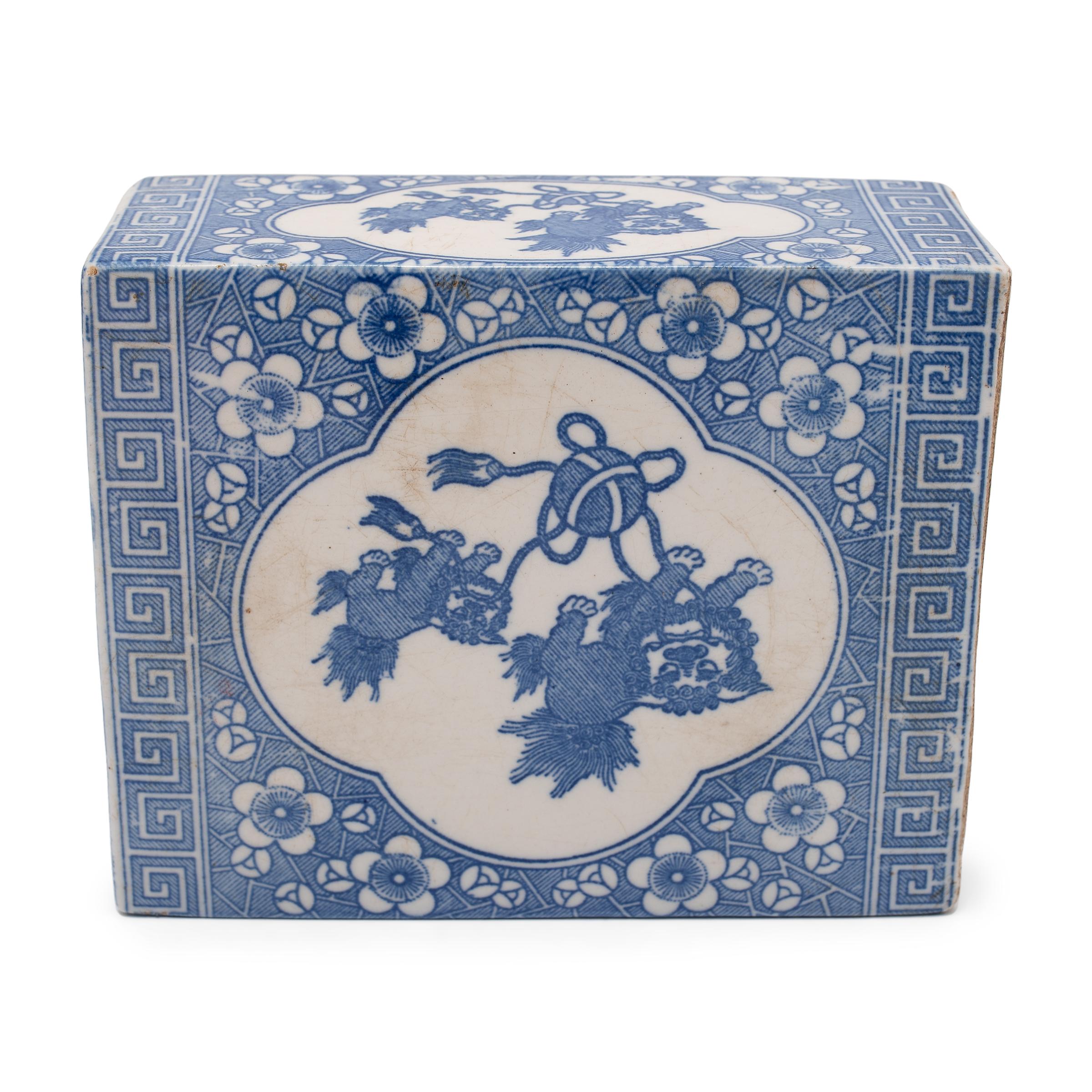 Chinese Export Chinese Blue and White Fu Lion Headrest For Sale