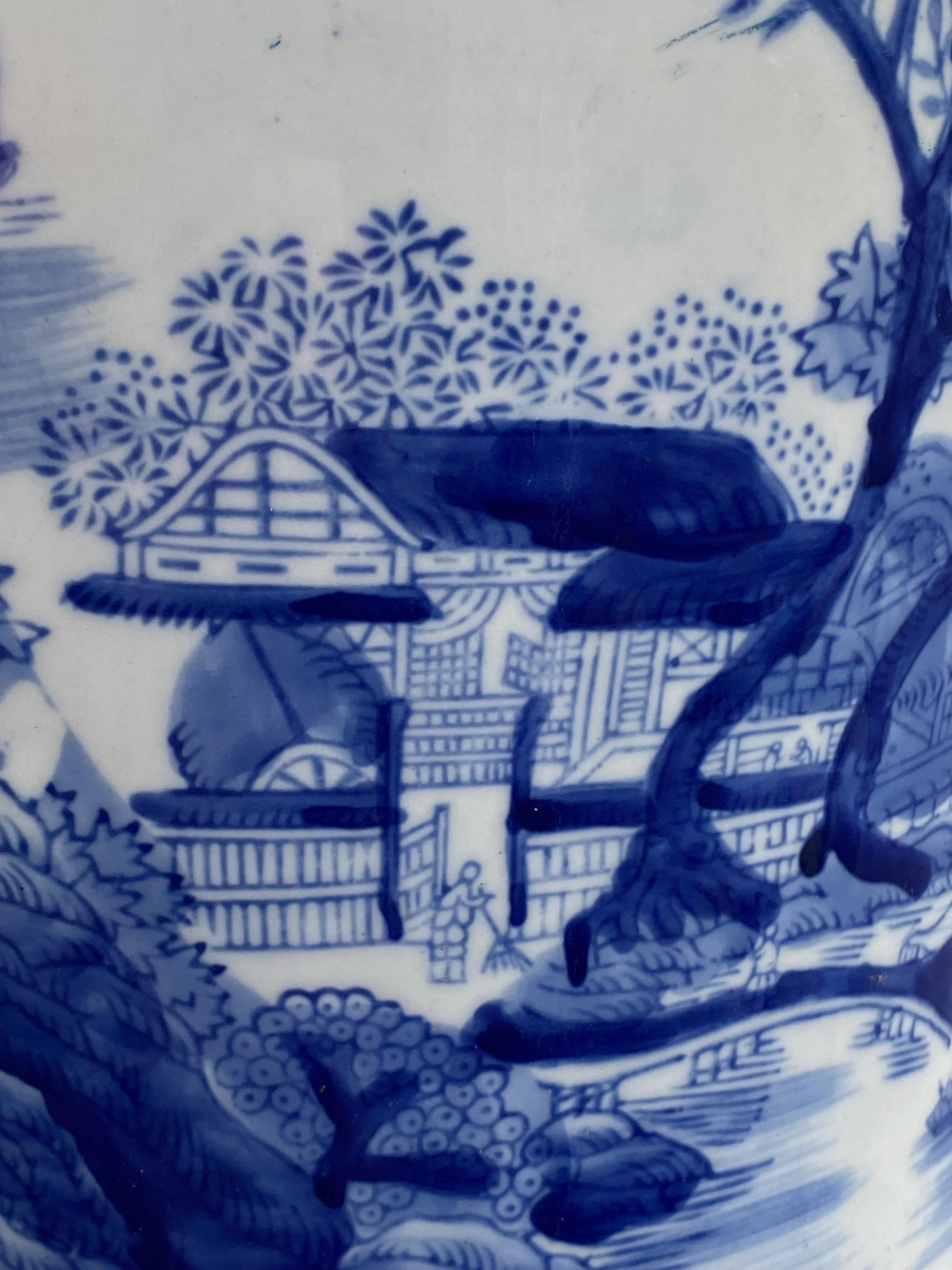 Chinesischer blau-weißer Gartenhocker/Sitz (20. Jahrhundert) im Angebot
