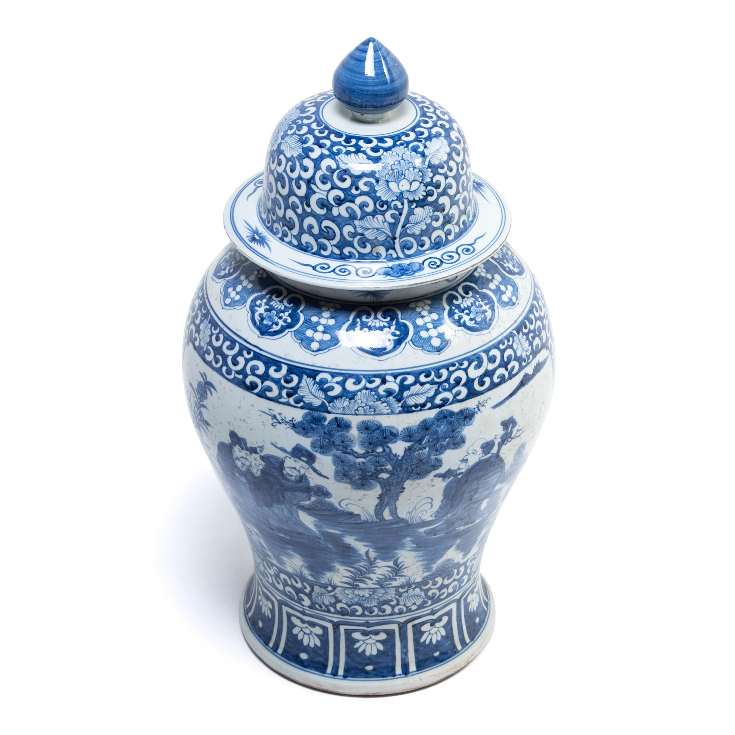 Chinese Blue and White Ginger Jar In Good Condition In Chicago, IL