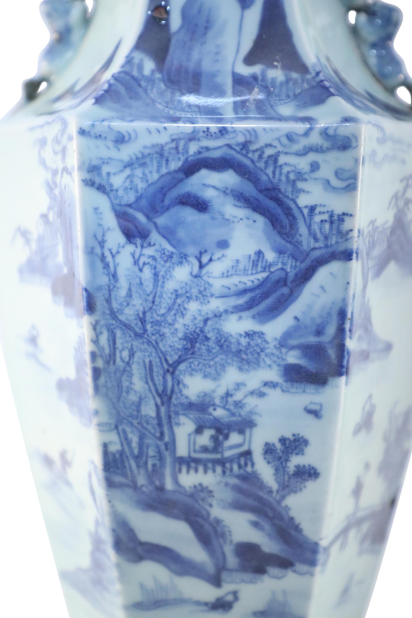 Chinese Blue and White Hexagonal Porcelain Vase For Sale 4