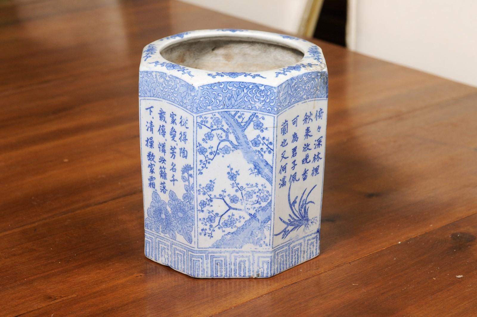 Chinese Blue and White Hexagonal Porcelain Vase with Hand-Painted Foliage Décor For Sale 5