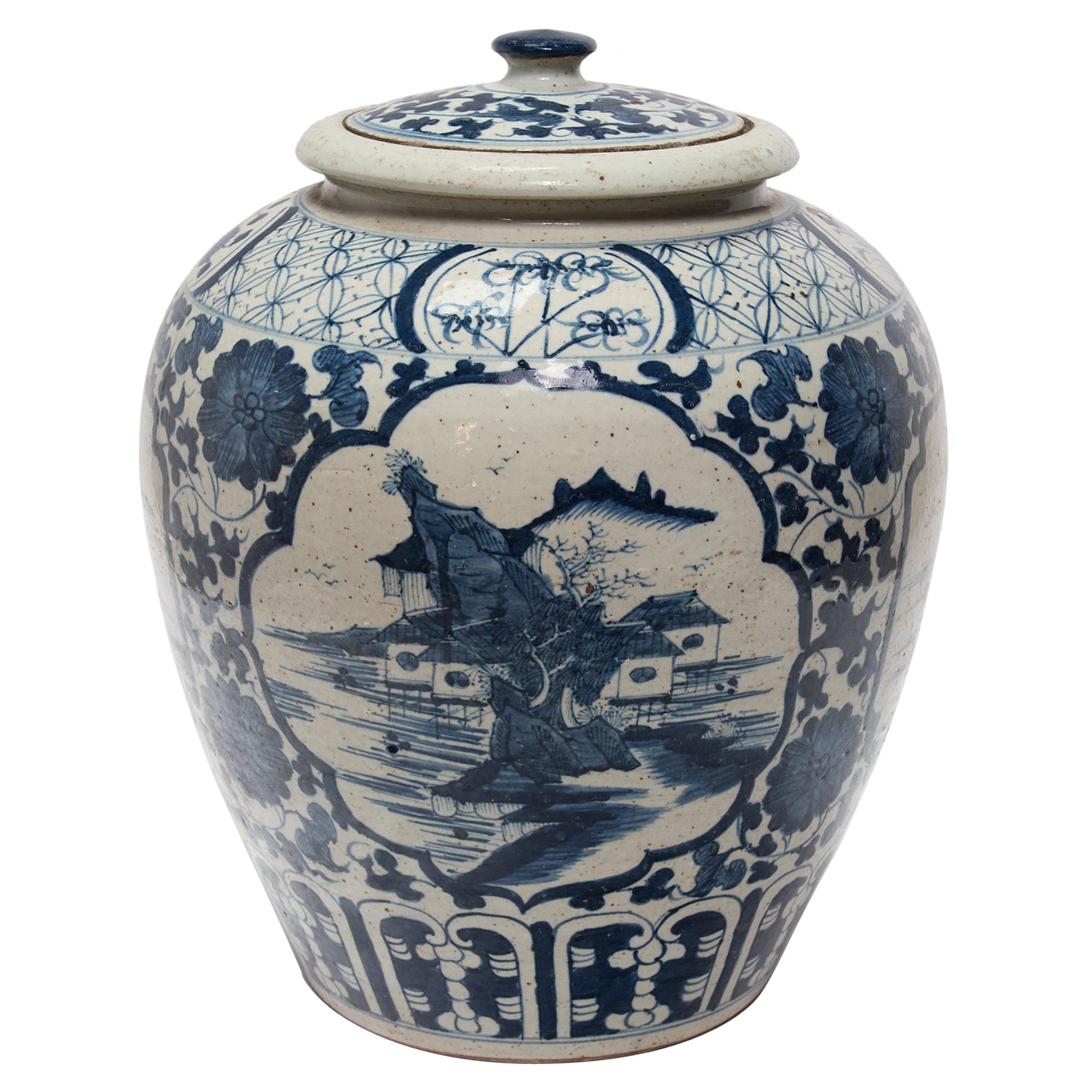 Grand pot à feuilles de thé bleu et blanc avec paysage de montagne