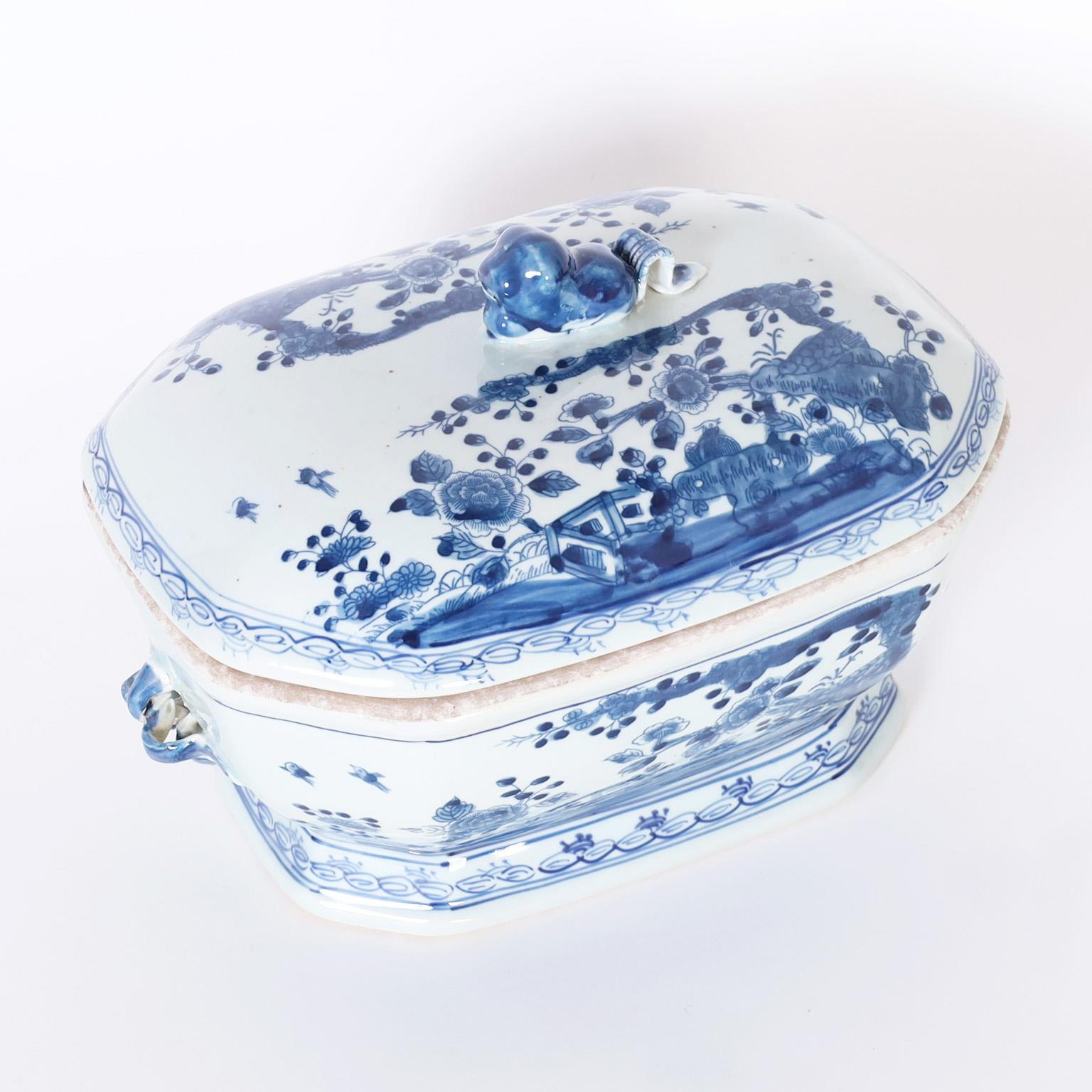 Chinese Blue and White Lidded Bowl or Tureen In Good Condition In Palm Beach, FL