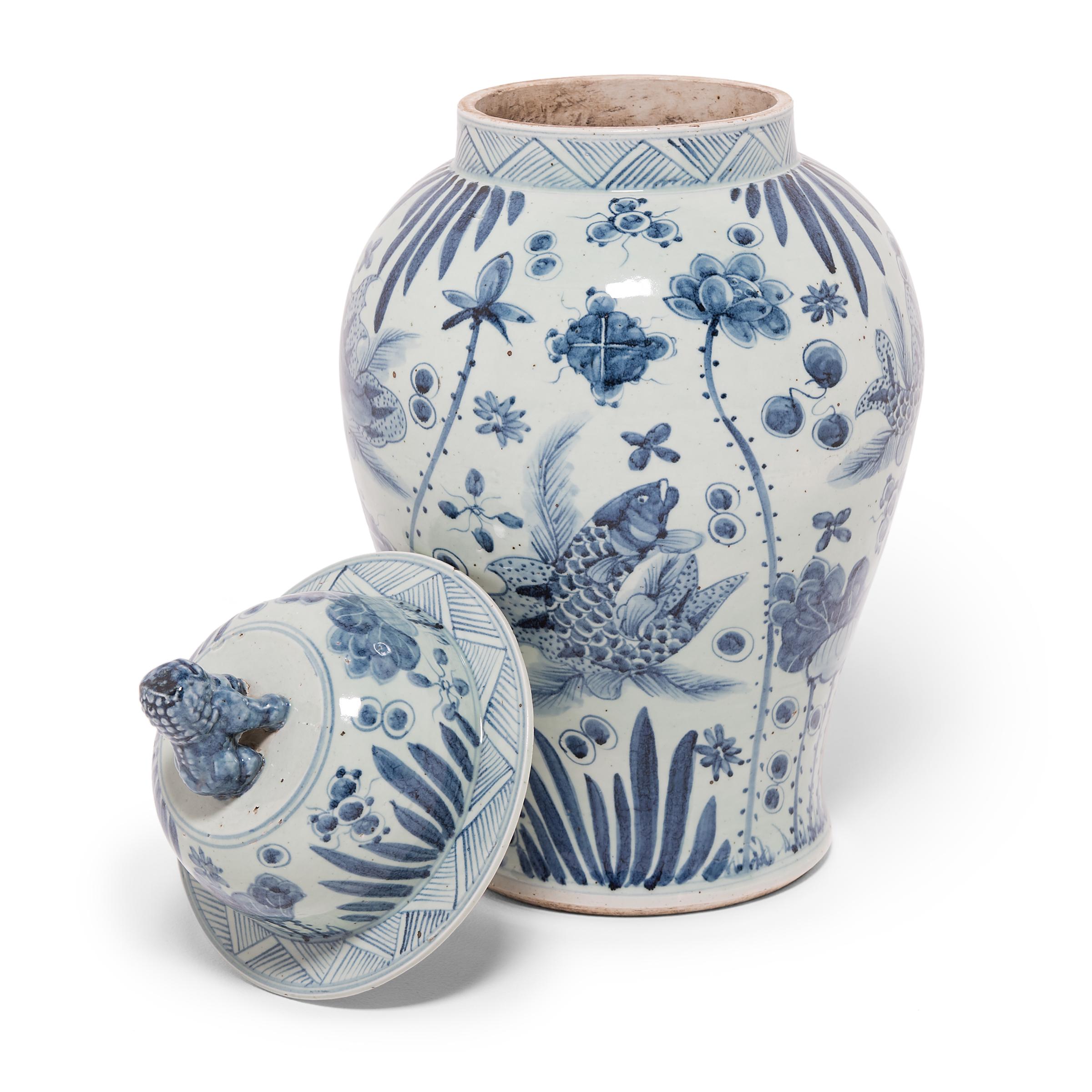 Glazed Chinese Blue and White Baluster Jar with Fu Dog Lid For Sale
