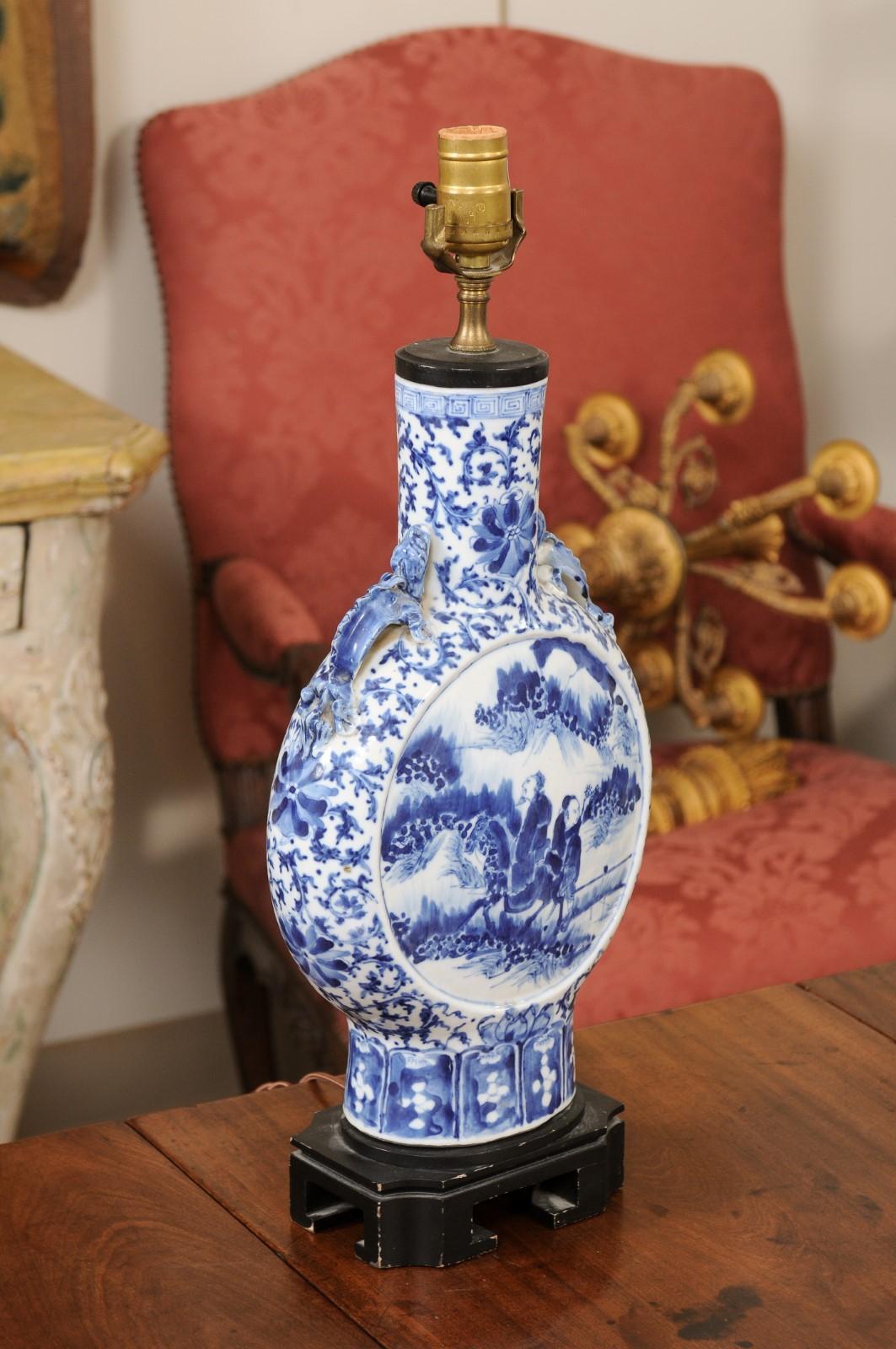 Chinese Blue and White Moon Flask Table Lamp, 20th Century For Sale 3