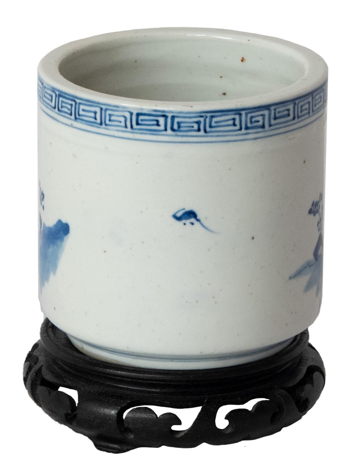 19th Century Chinese Blue and White Painted Porcelain Brush Pot with Stand, Qing Dynasty