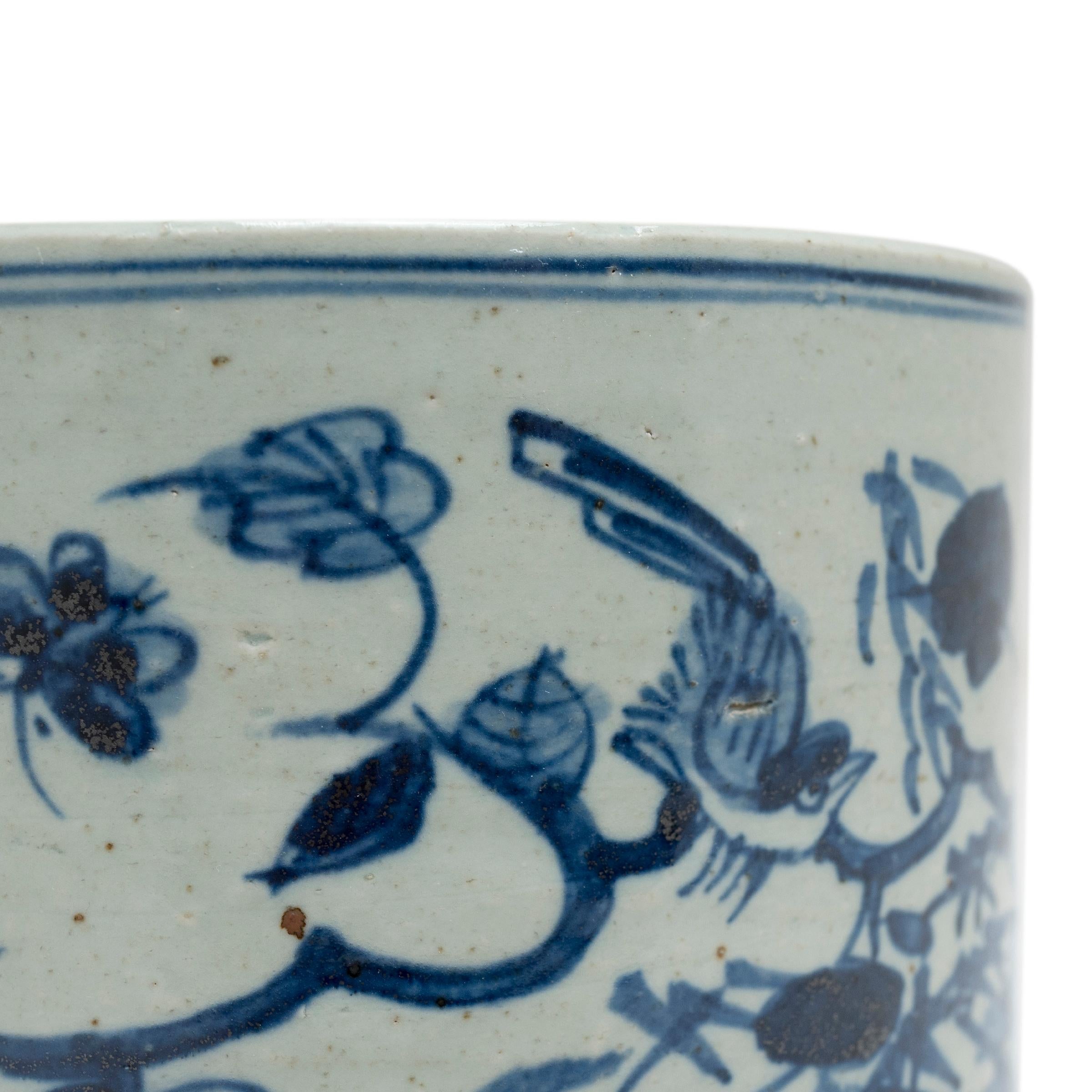 Porcelain Chinese Blue and White Peony Brush Pot For Sale