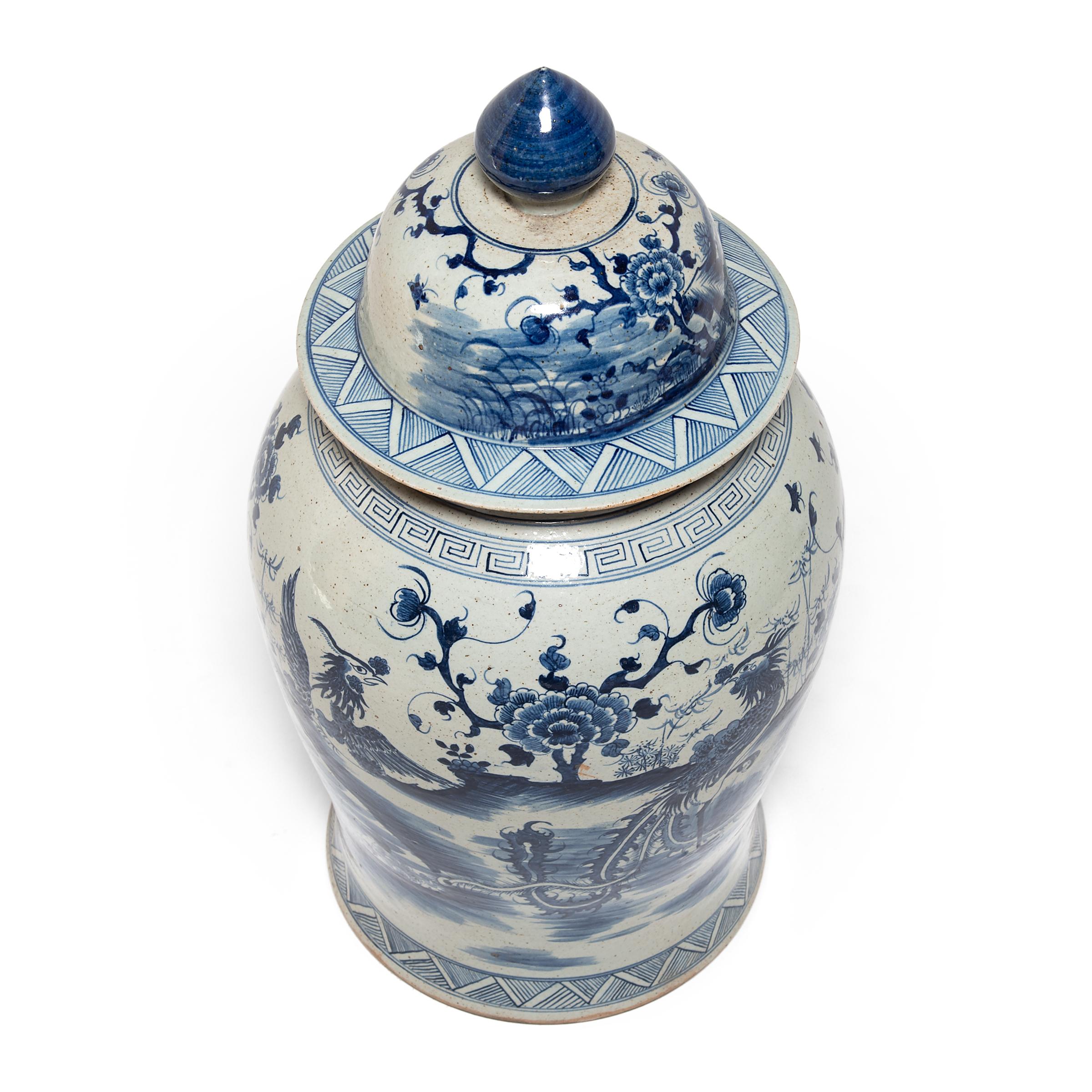 Chinese Blue and White Phoenix Ginger Jar In Excellent Condition In Chicago, IL