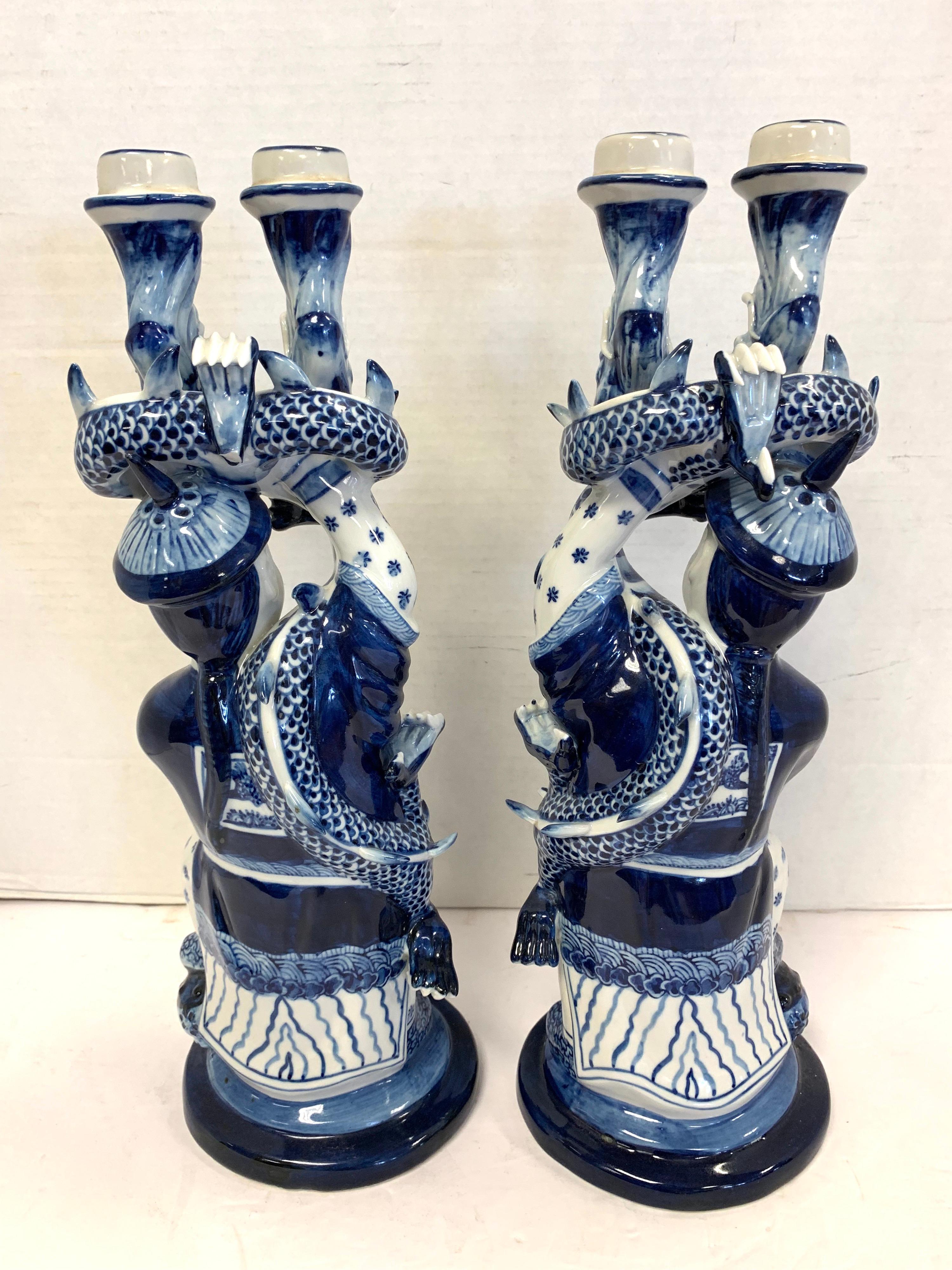 Chinoiserie Chinese Blue and White Porcelain Figural Serpentine Candleholders