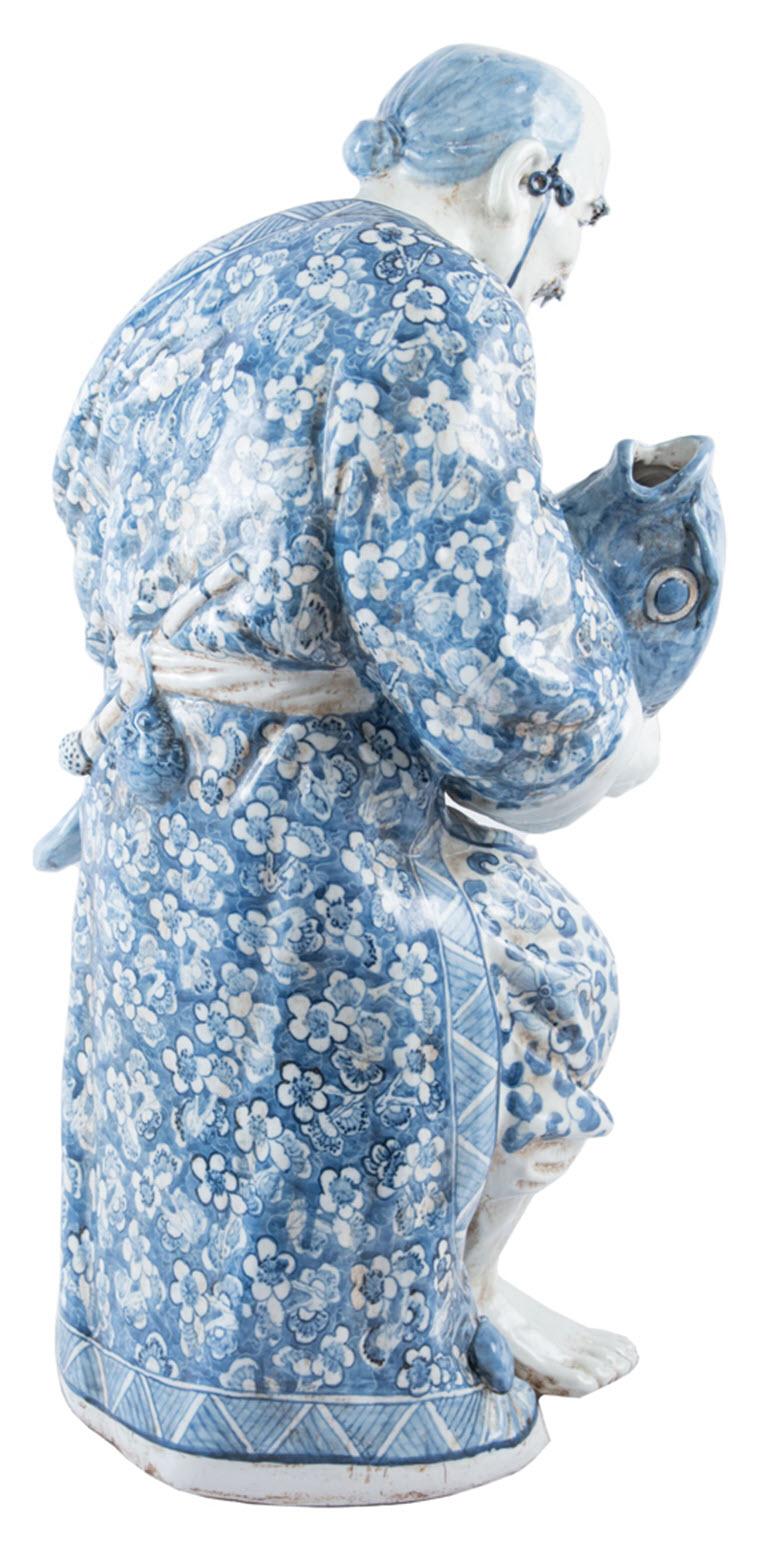 Figura di pescatore in porcellana cinese blu e bianca 2