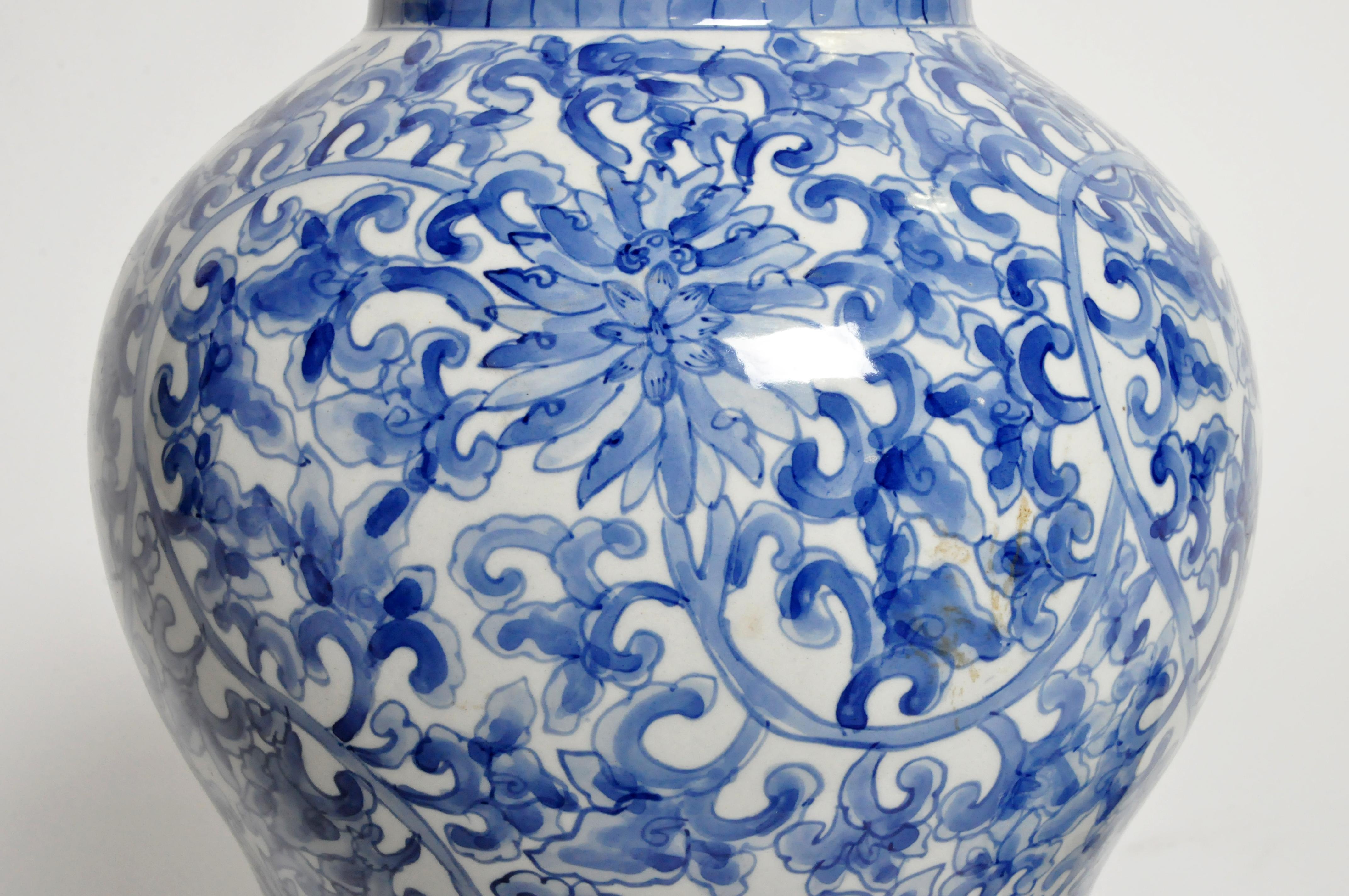 Chinese Blue and White Porcelain Jar with Lid 6