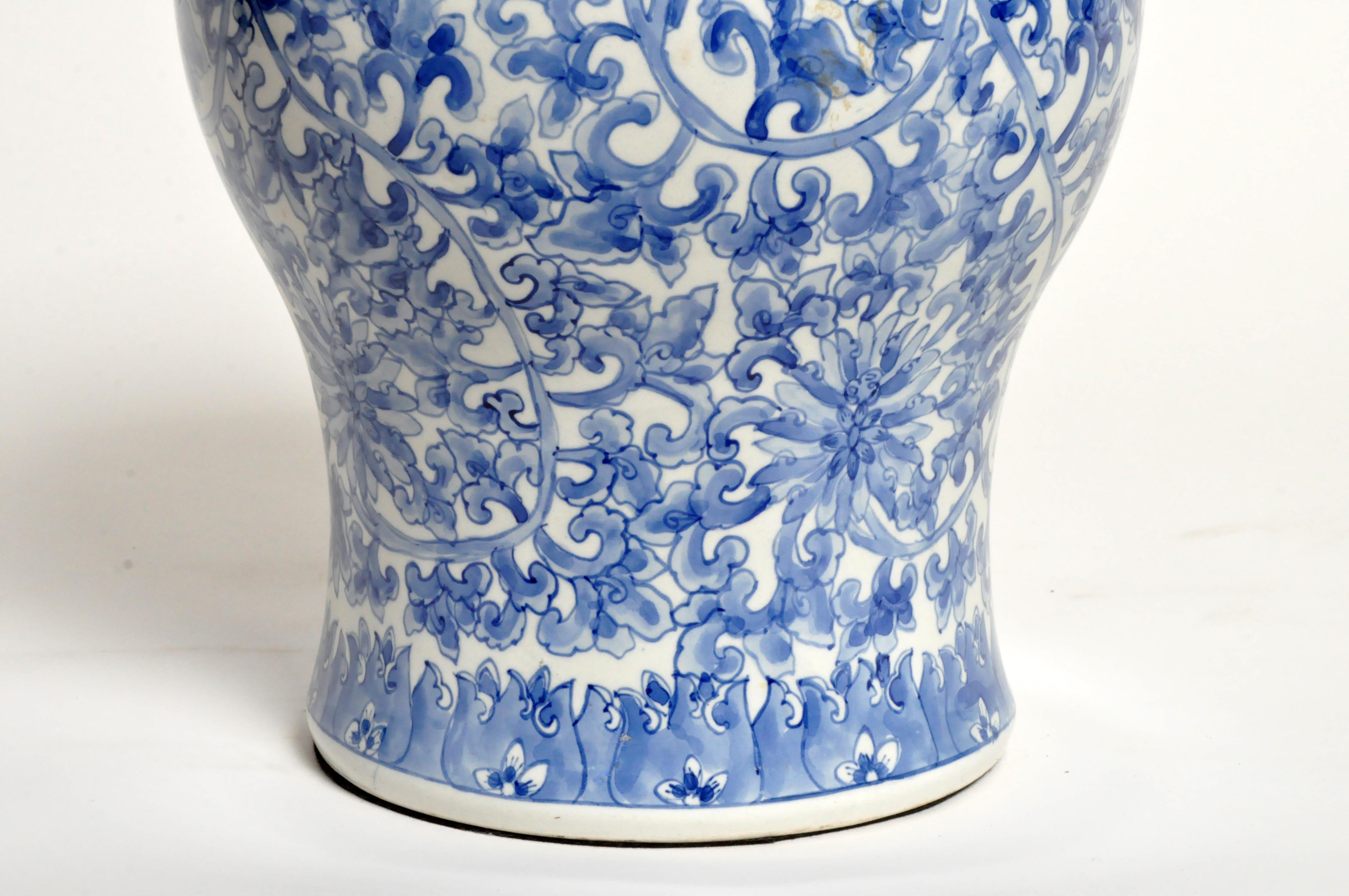 Chinese Blue and White Porcelain Jar with Lid 8