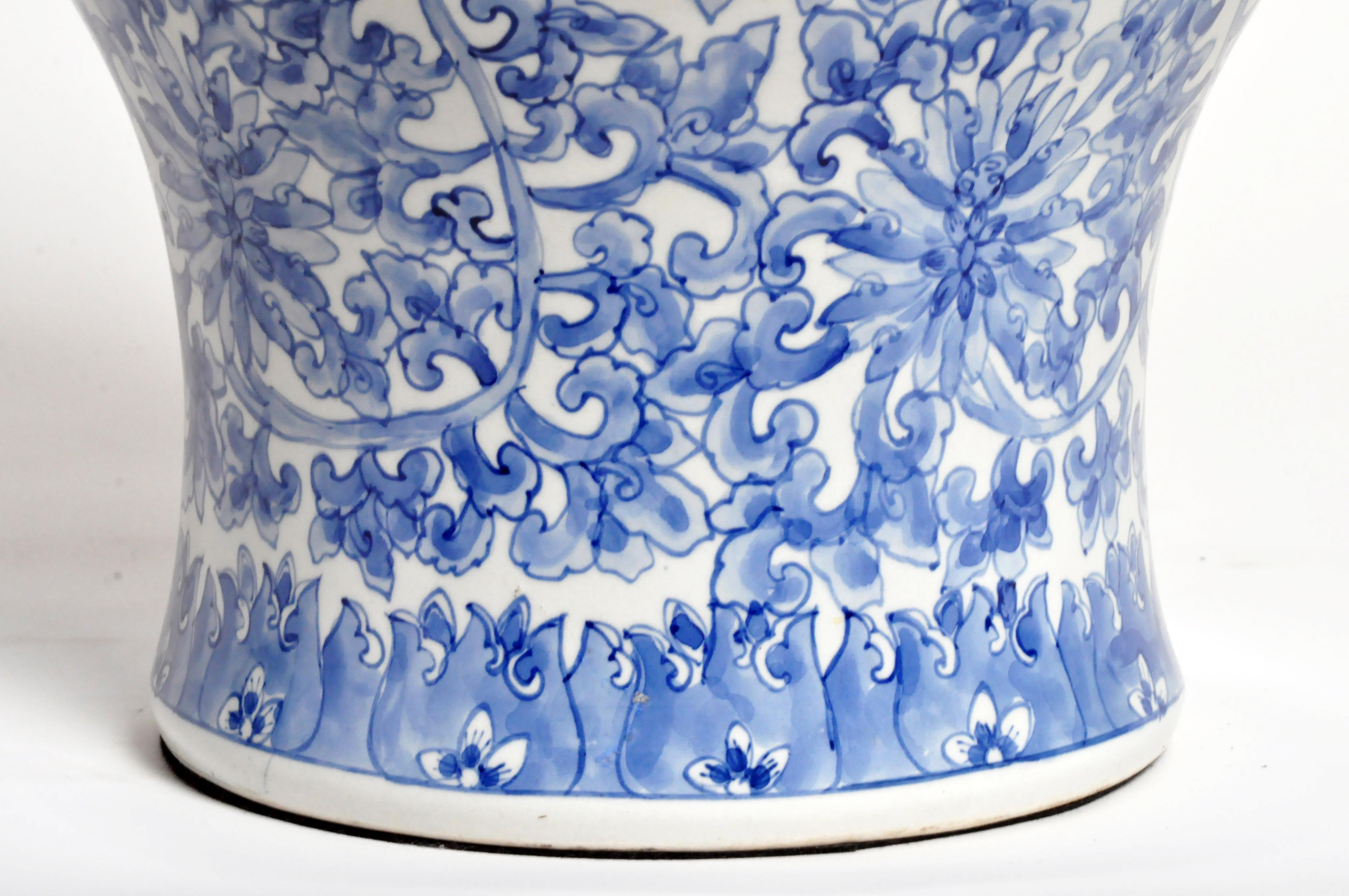 Chinese Blue and White Porcelain Jar with Lid 2