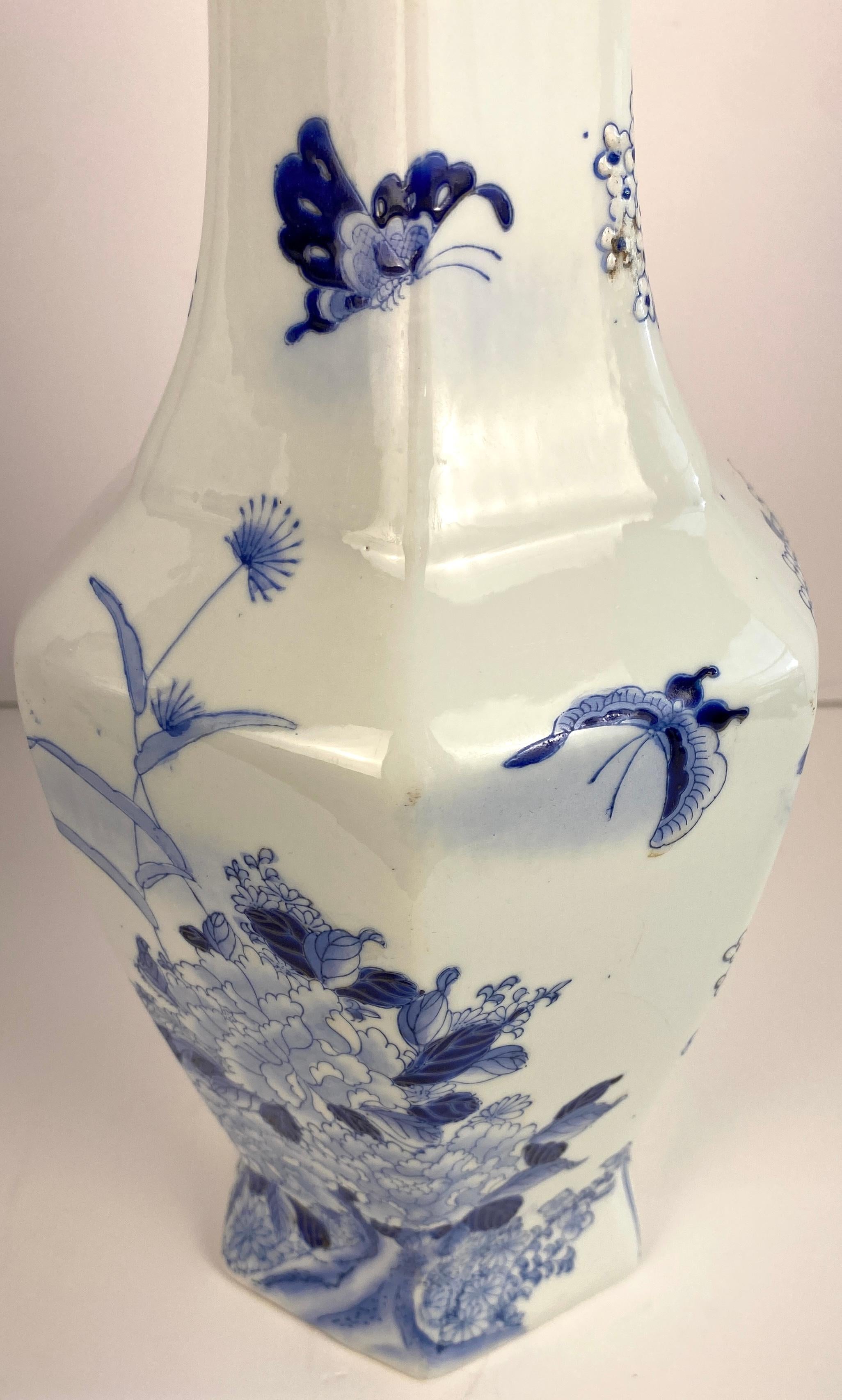 Chinesisches Blau-Weiß-Porzellan Jingdezhen-Landschaftsvasen im Angebot 2
