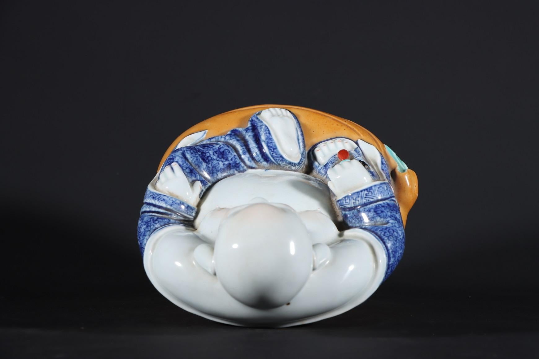 Vintage Chinese Blue and White Porcelain Laughing Buddha Statue For Sale 6